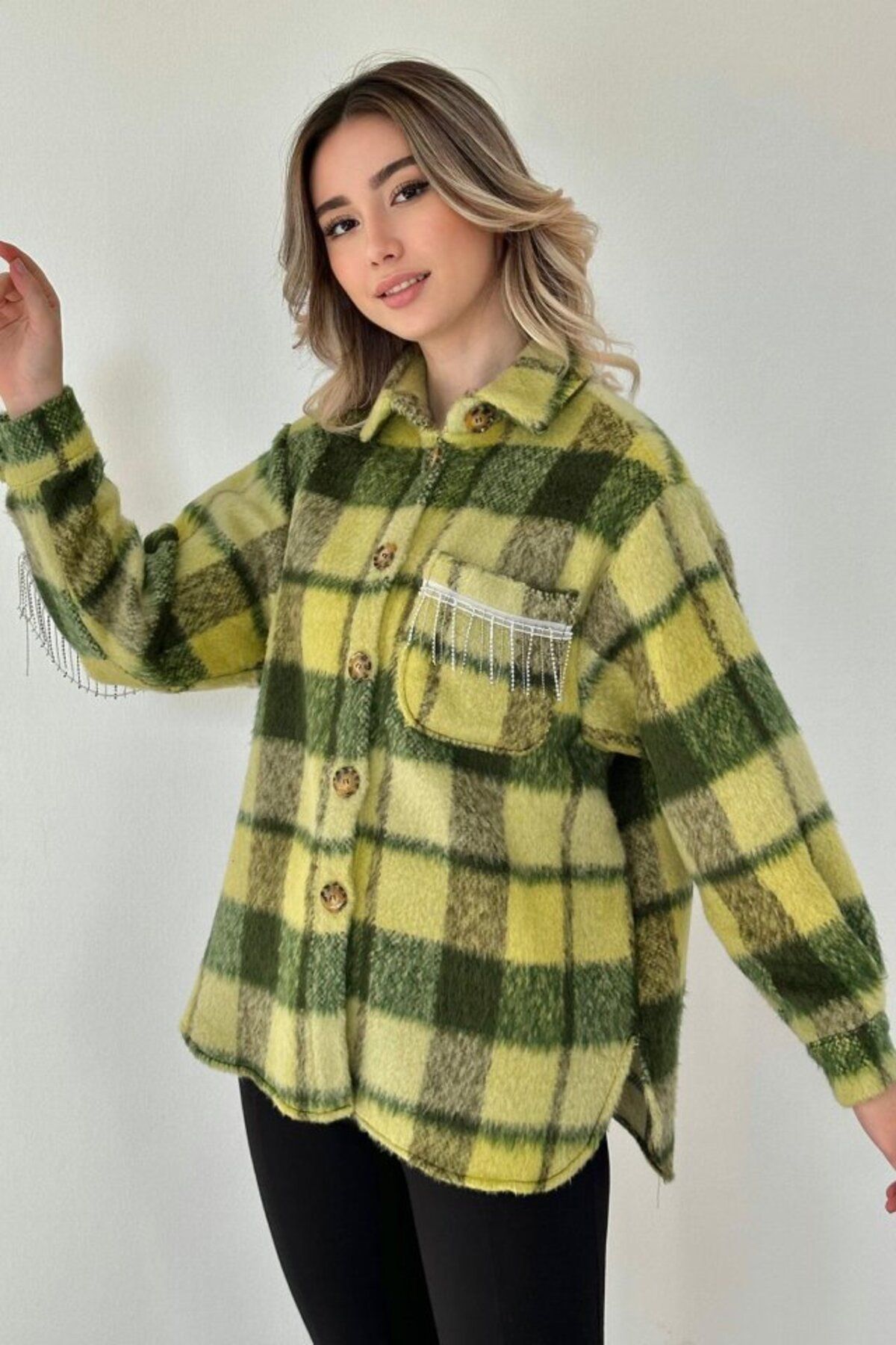 velmorafashion Çağla Buklet Cepli Zincir Taşlı Gömlek