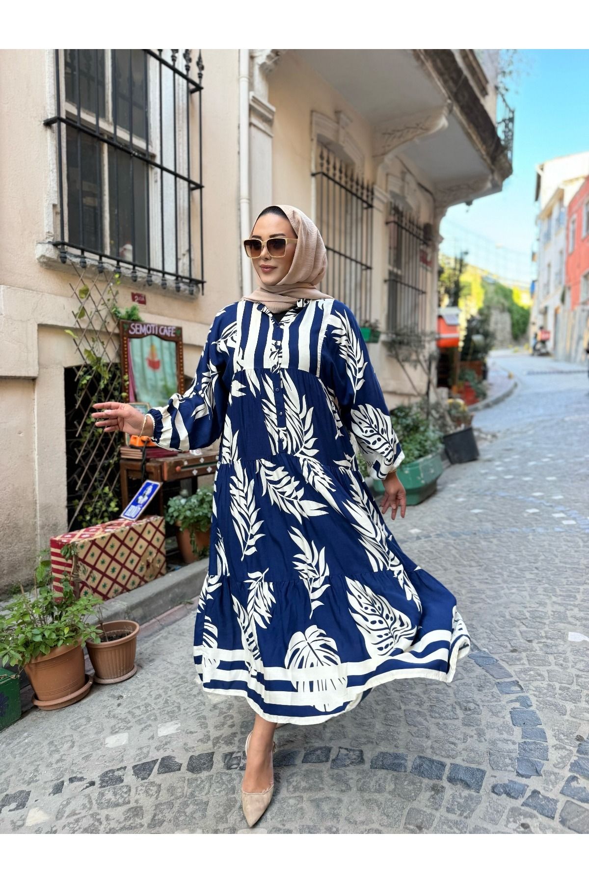 Güler Casual Yaprak Desenli Lacivert-Beyaz Elbise