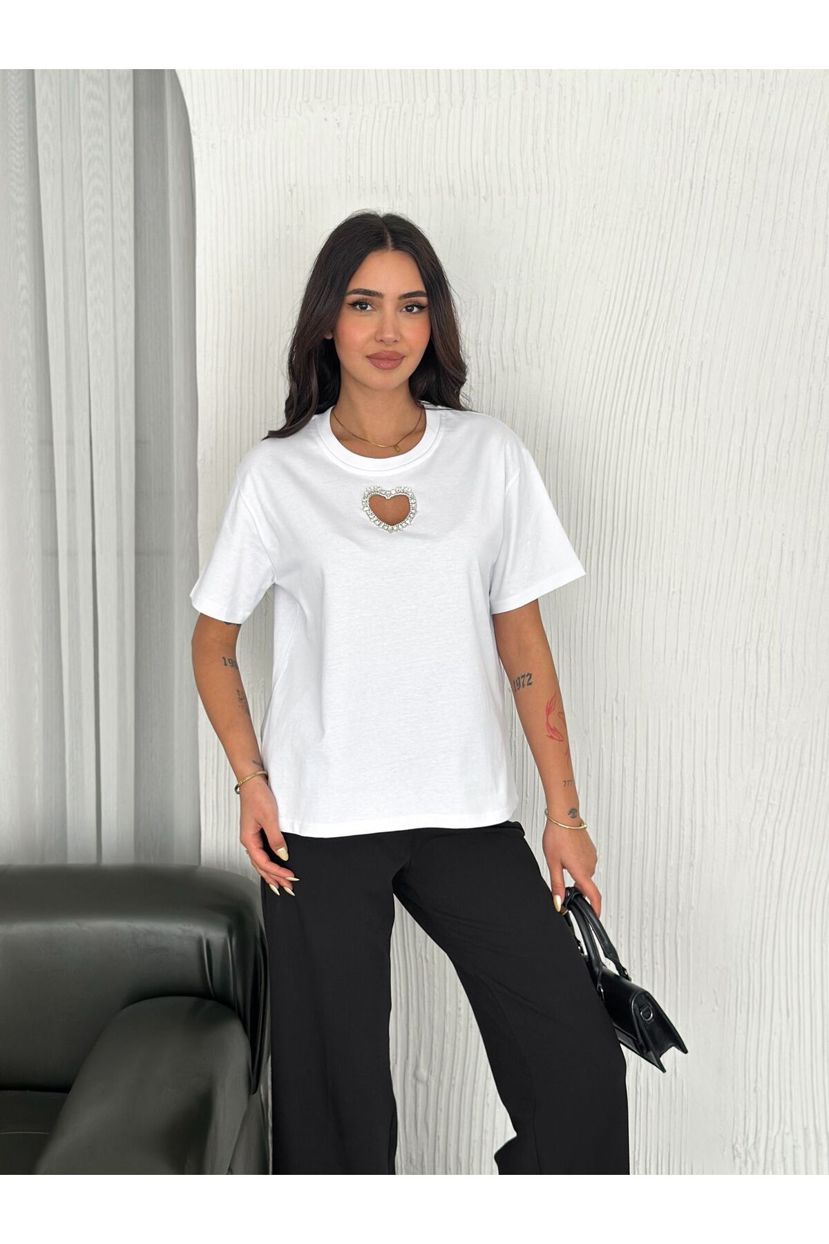 gozdefashion Kadın Oversize Kalp Taş Detaylı T-Shirt