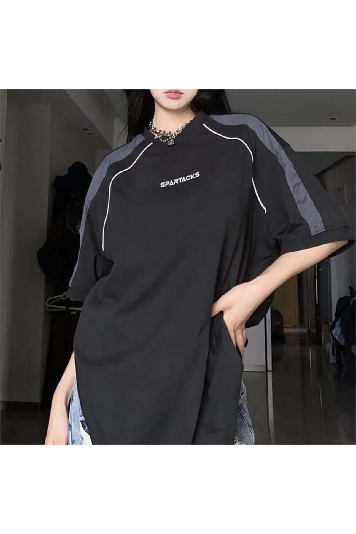 BALİNA Şeritli Detaylı Siyah Spartacks Retro Tshirt Bedenli Unisex -BLN