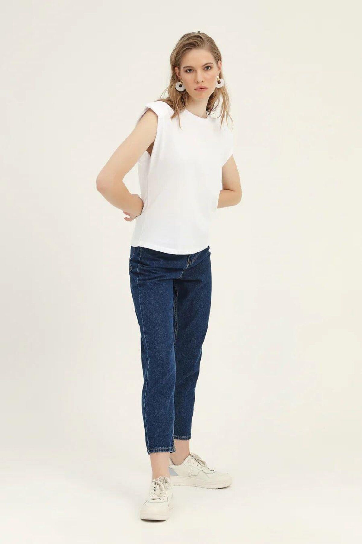 Moda Asrın Vatkalı Kolsuz Basic Tişört Beyaz