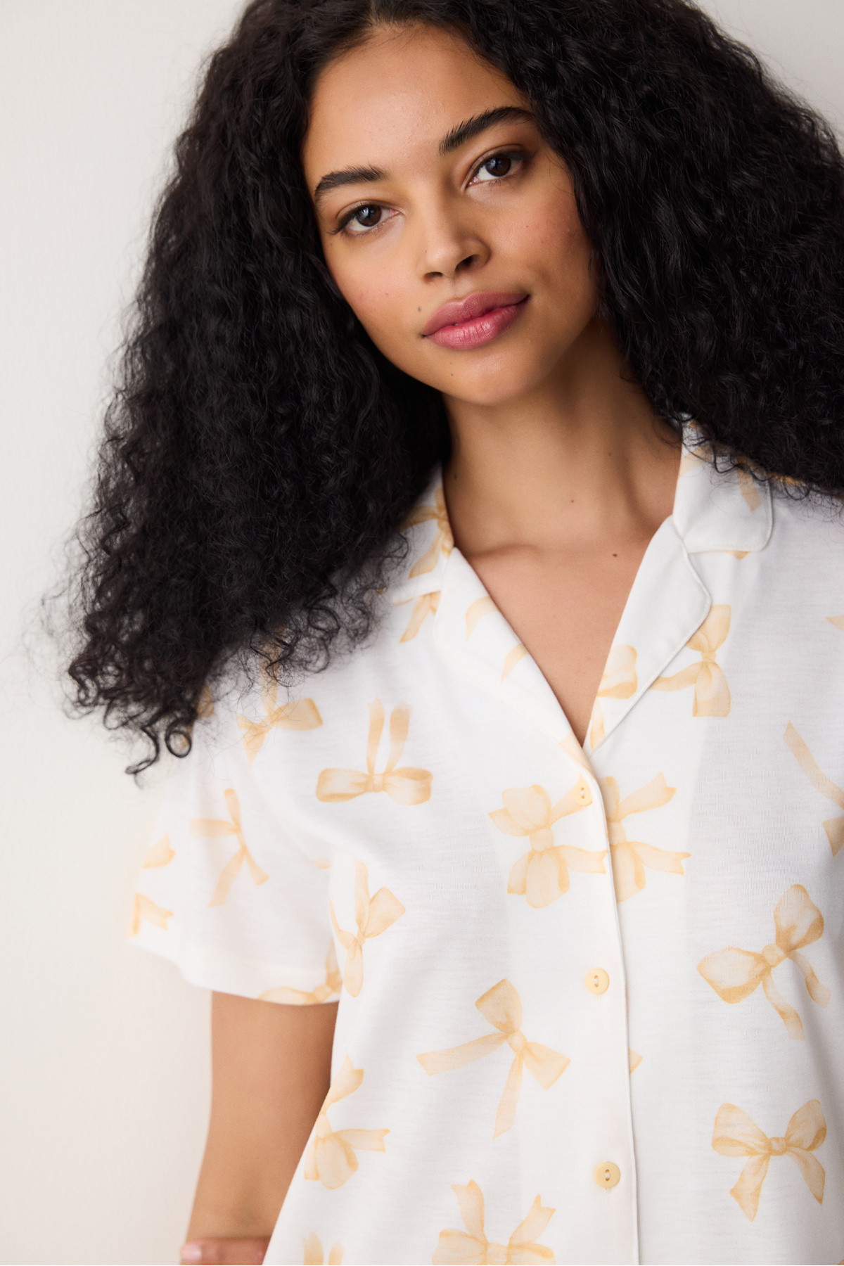 Penti-Hellgelbes Pyjama-Set mit Hemd und Hose von Yellow Bows 3