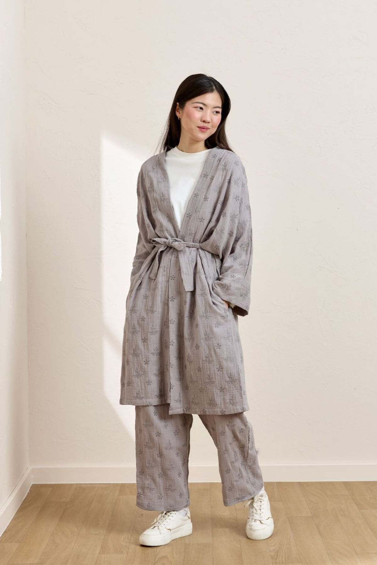 Ceylan Otantik Gri Fistolu Müslin Uzun Kimono