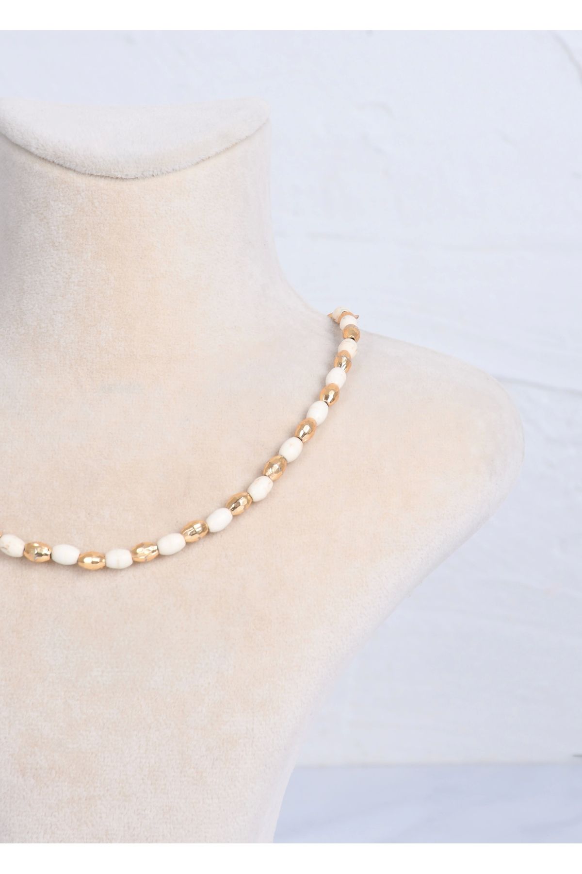 shiva accessorie Gold Beyaz Boncuk Model Kolye