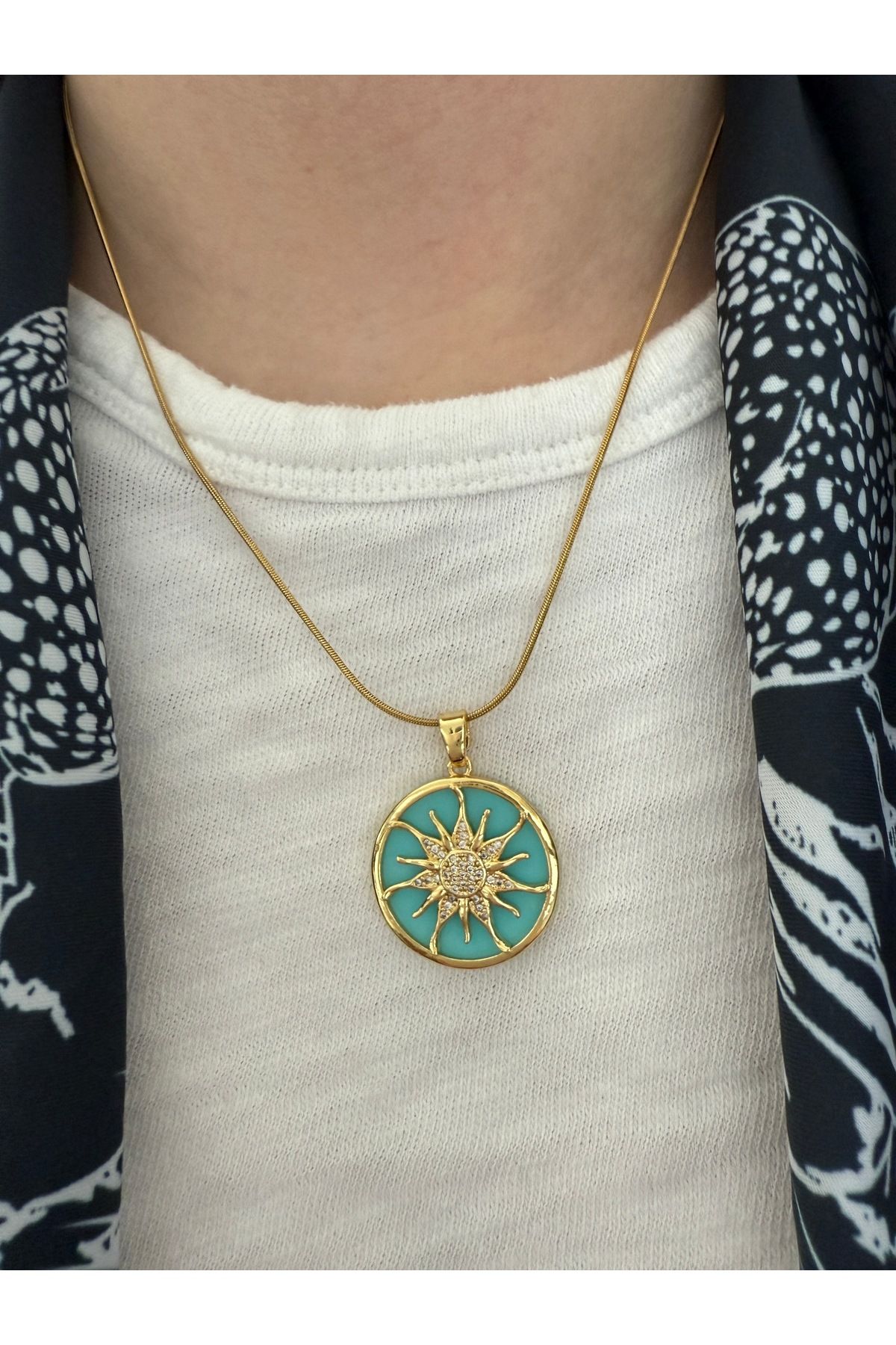 Pinery Jewels Oval Taşlı Güneş Kararmaz Paslanmaz Çelik Kadın Kolye – Modern ve Şık Tasarım
