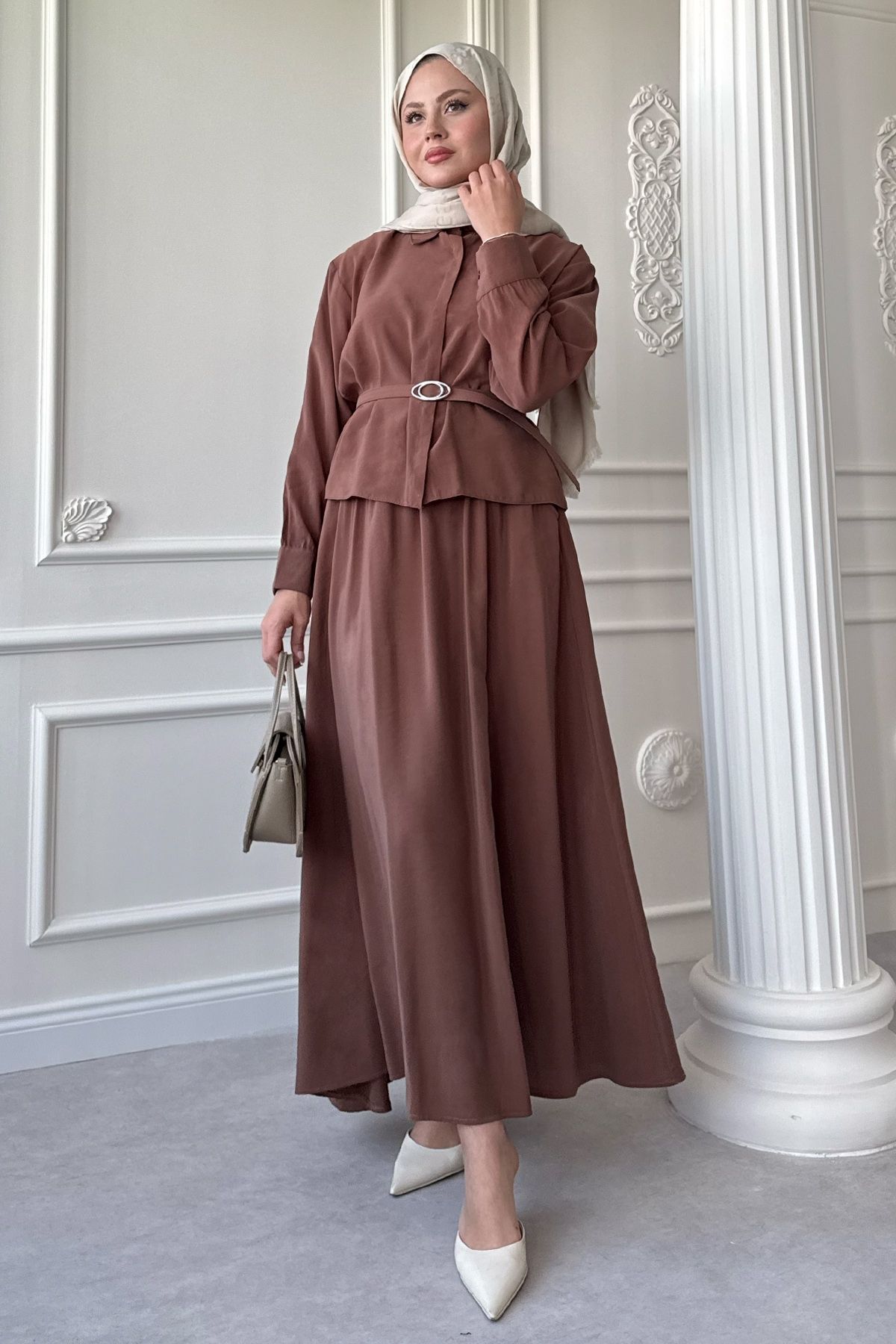 InStyle İnce Kemerli Etekli Kahverengi Takım