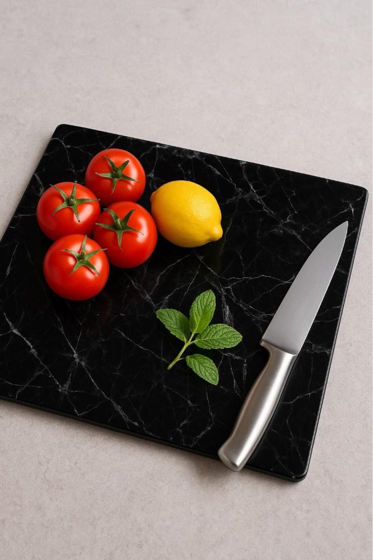 Miabella Home Siyah Mermer Görünümlü Cam Kesme Tahtası | Kırılmaz, Oval Kenarlı 20x30 cm Hijyenik Kesme Tahtası