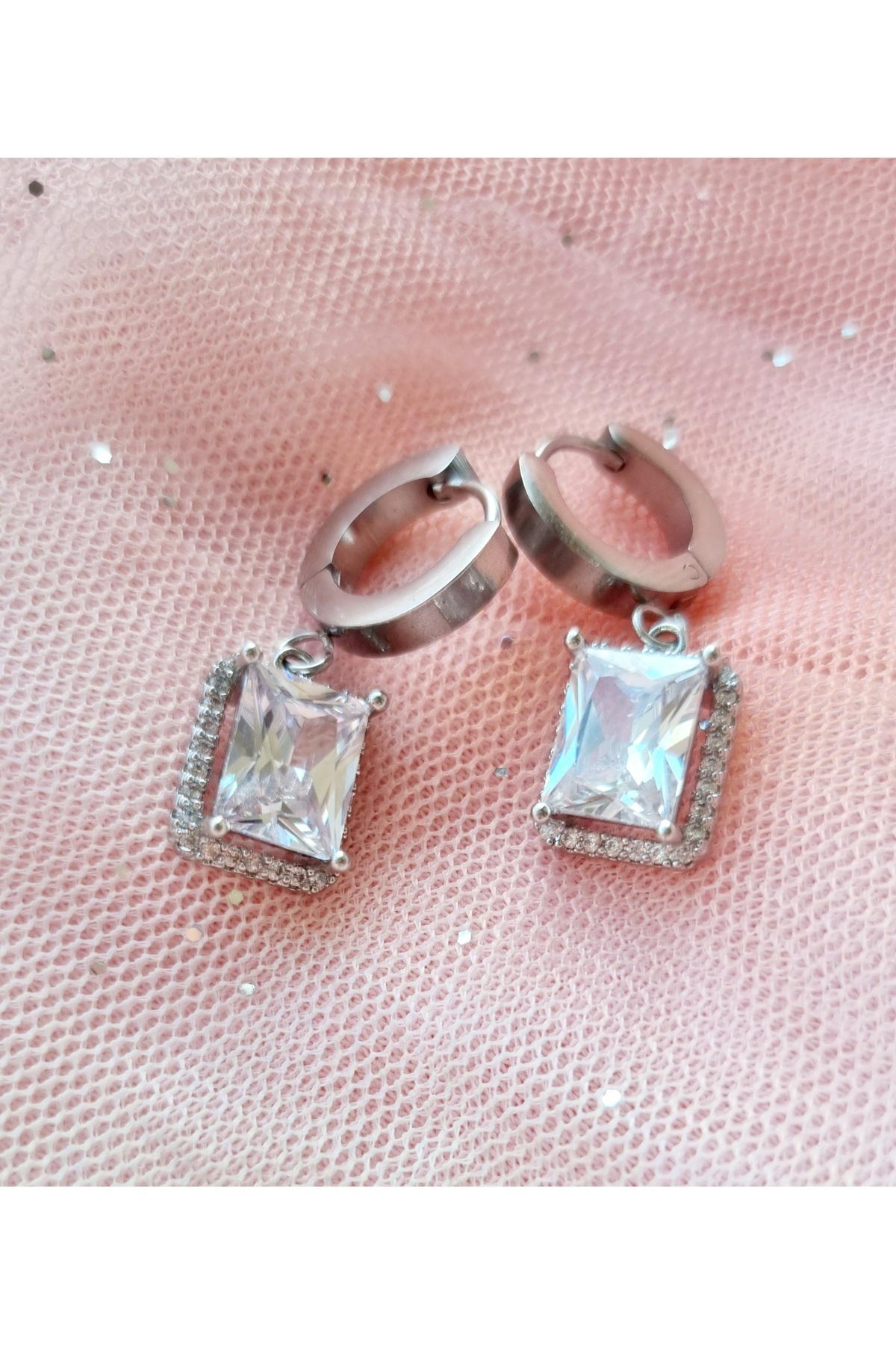 İNİTİUM Çelik Baget Taşlı Silver Küpe