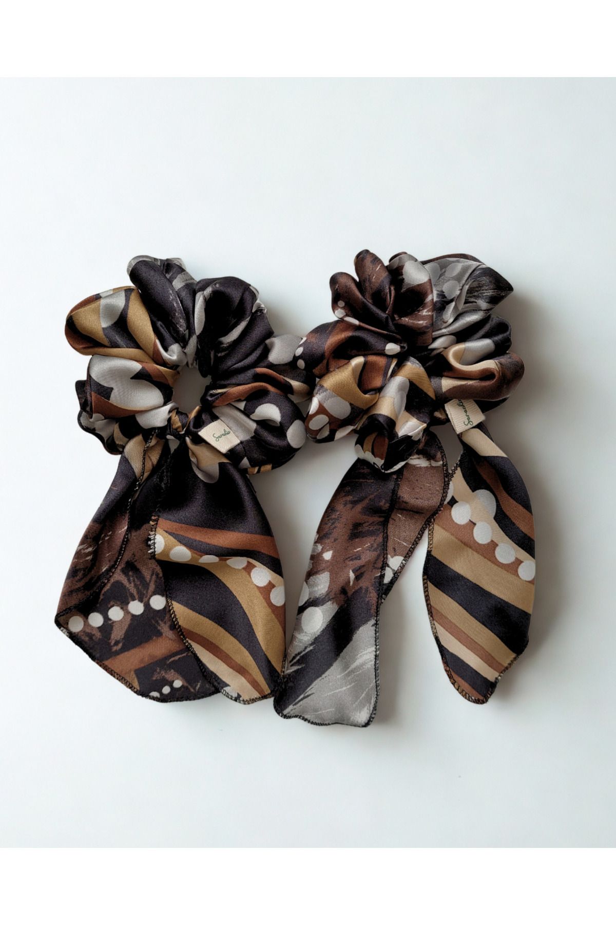 SARACHIC Scrunchie