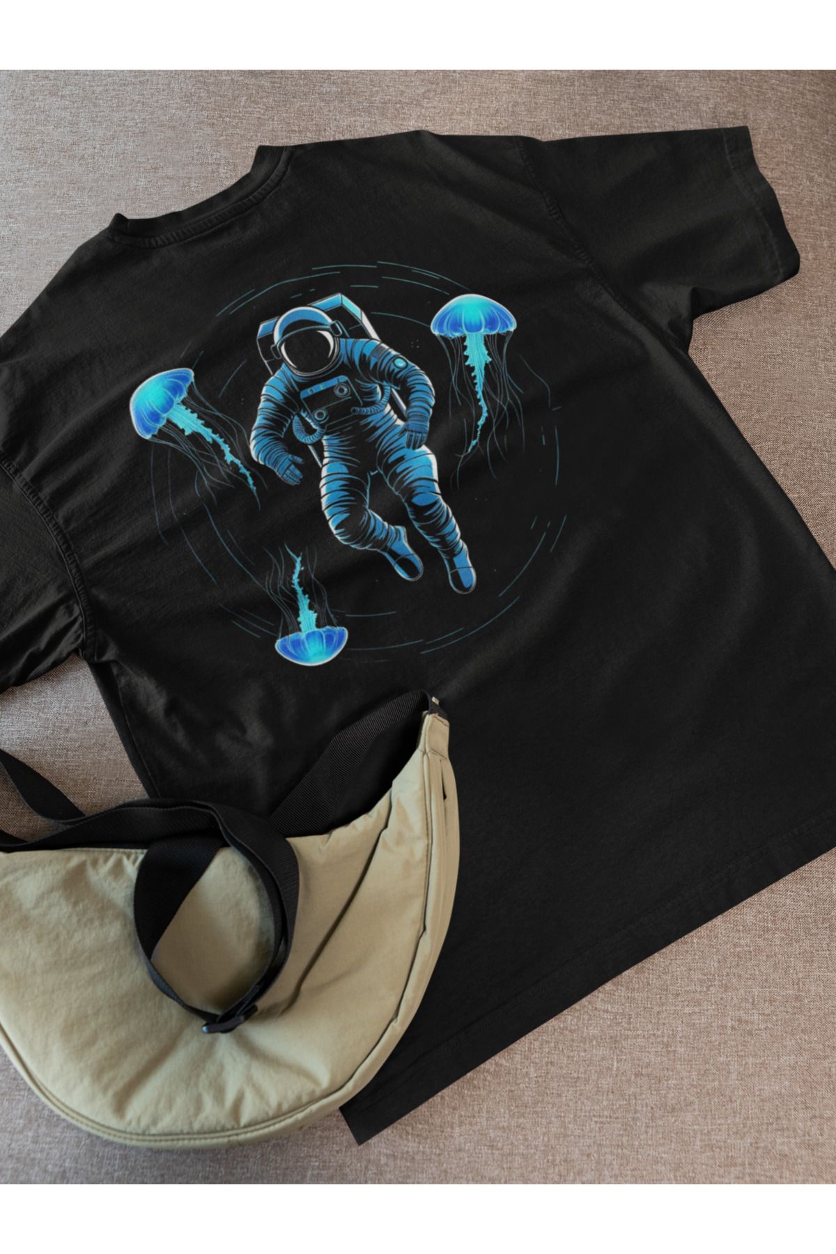 Lyonis Unisex Oversize Siyah Astronot Baskılı Bisiklet Yaka Penye T-Shirt
