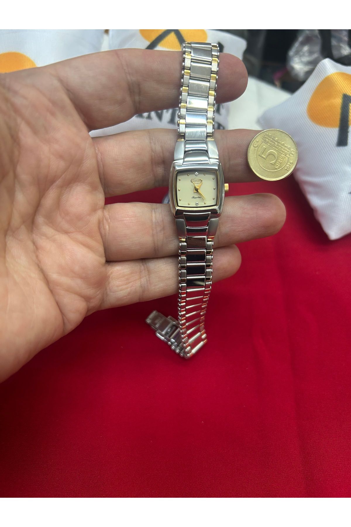 Almera Vintage kadın saati Gold gümüş rengi
