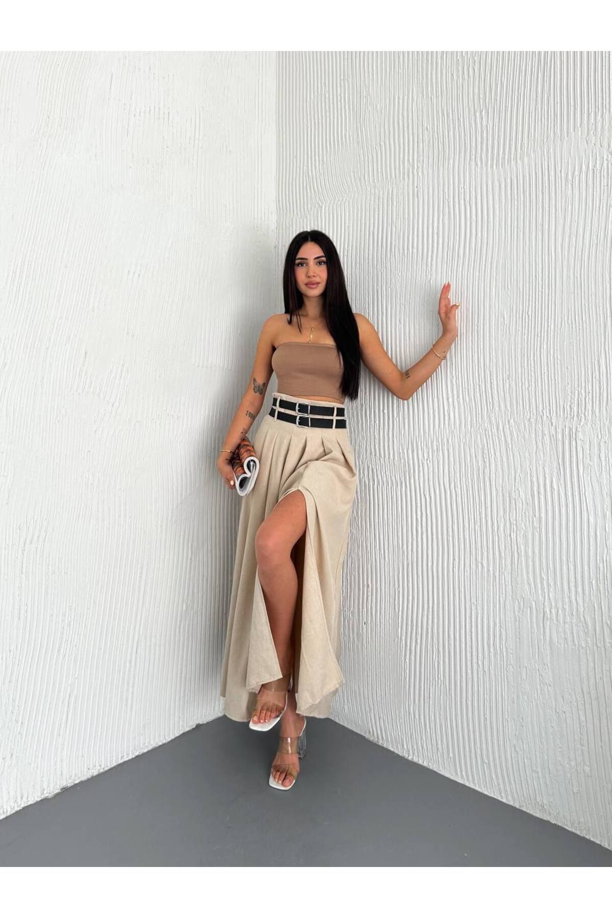 BYKUZEYARAS KADIN YÜKSEK BEL ÇİFT KEMER VE PİLELİ YIRTMAÇ DETAYLI TREND MAXİ ETEK