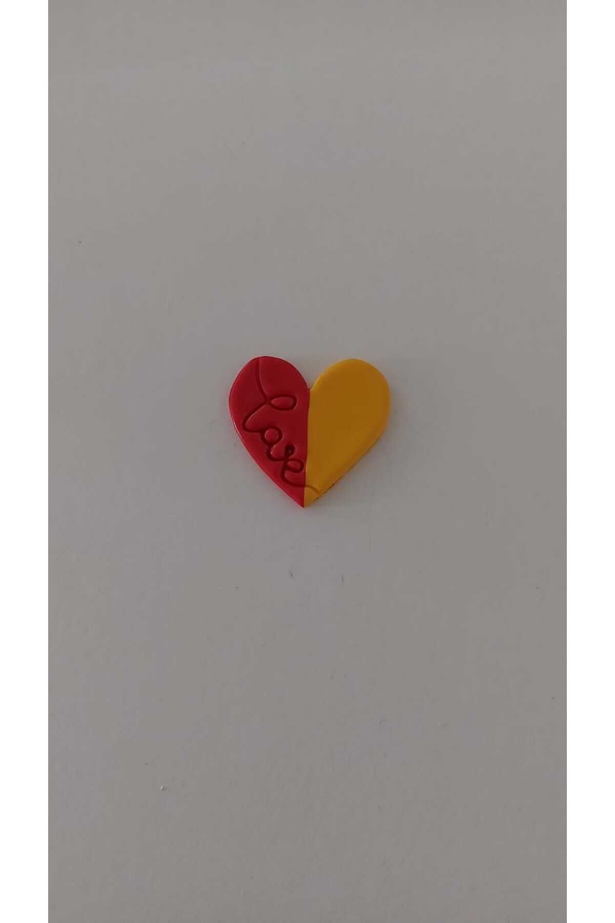 GiftlandCollection El Yapımı Polimer Kil Sarı Kırmızı Love Yazılı Kalp Magnet,