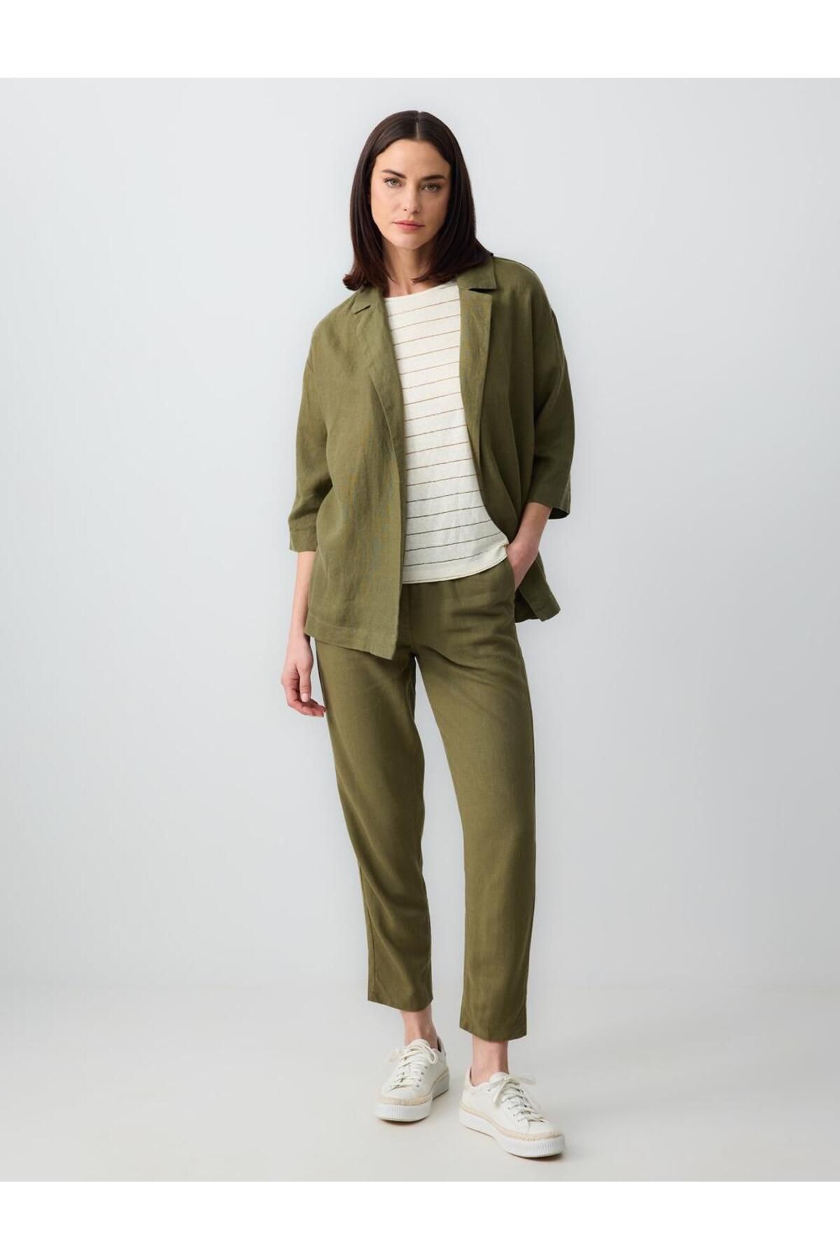 complete the look image