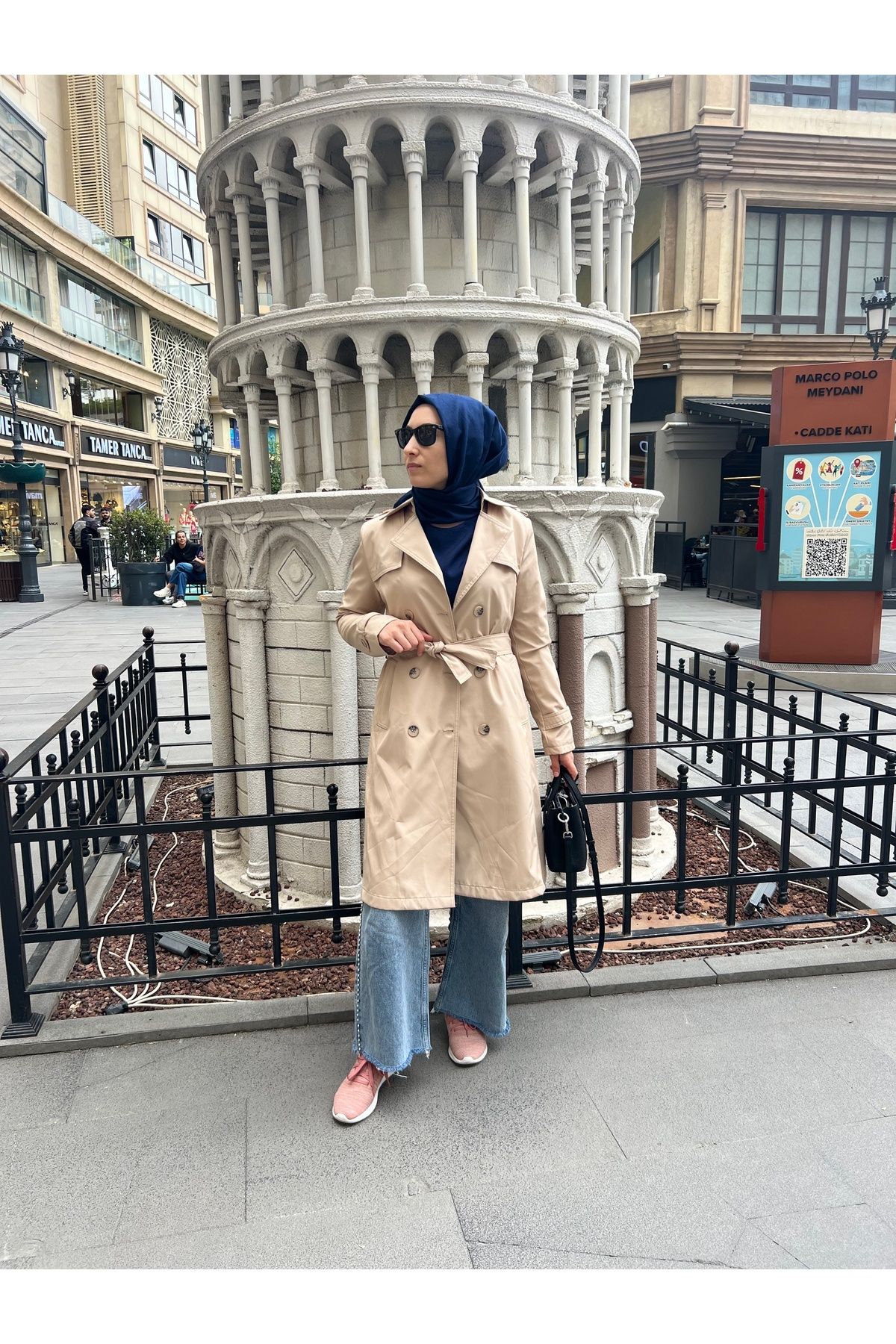 Elifkaracabutik Moda astarlı trenç