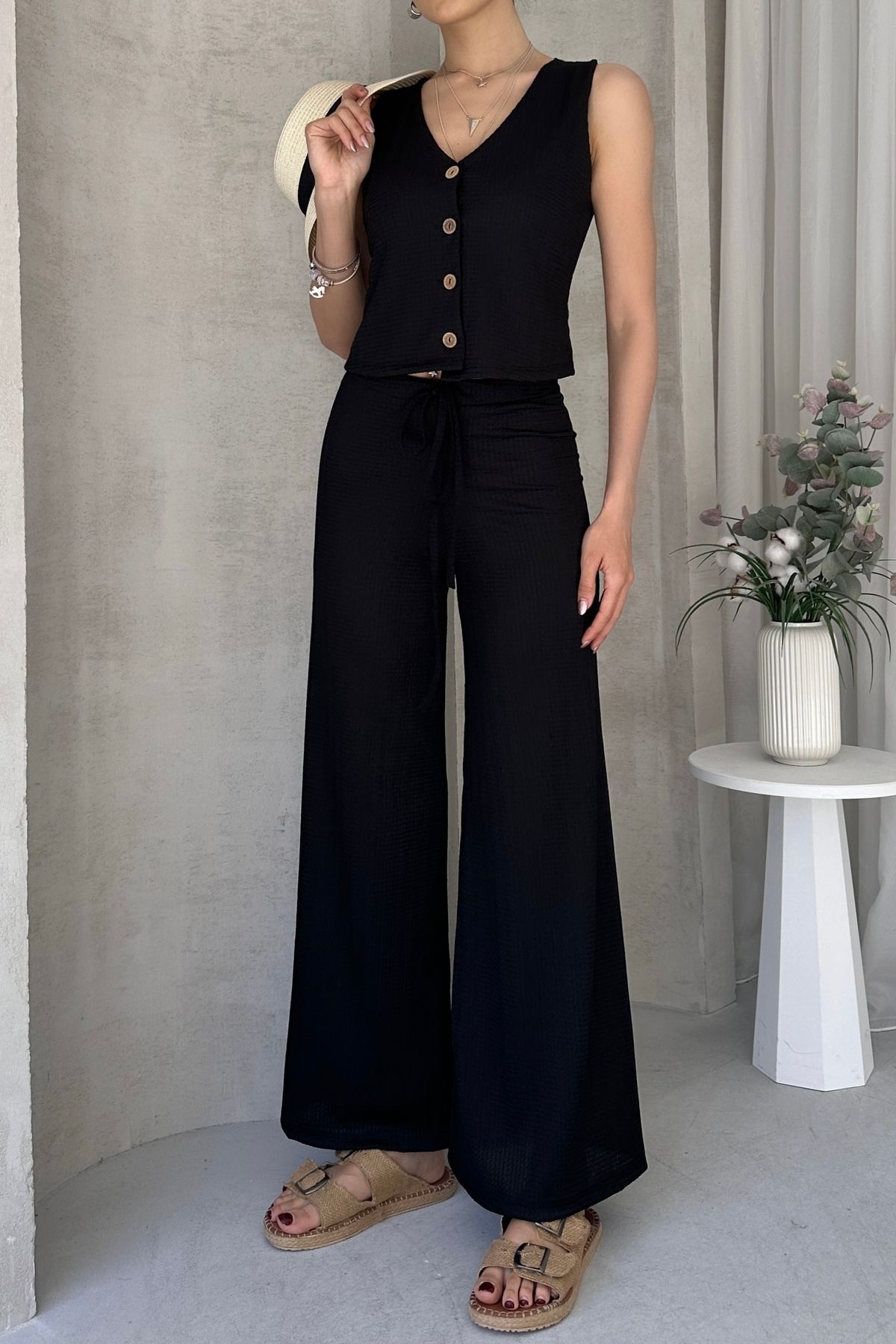 Fav Style Kadın Kolsuz Düğmeli Yelek ve Bol Paça Pantolon Alt-Üst Takım Siyah
