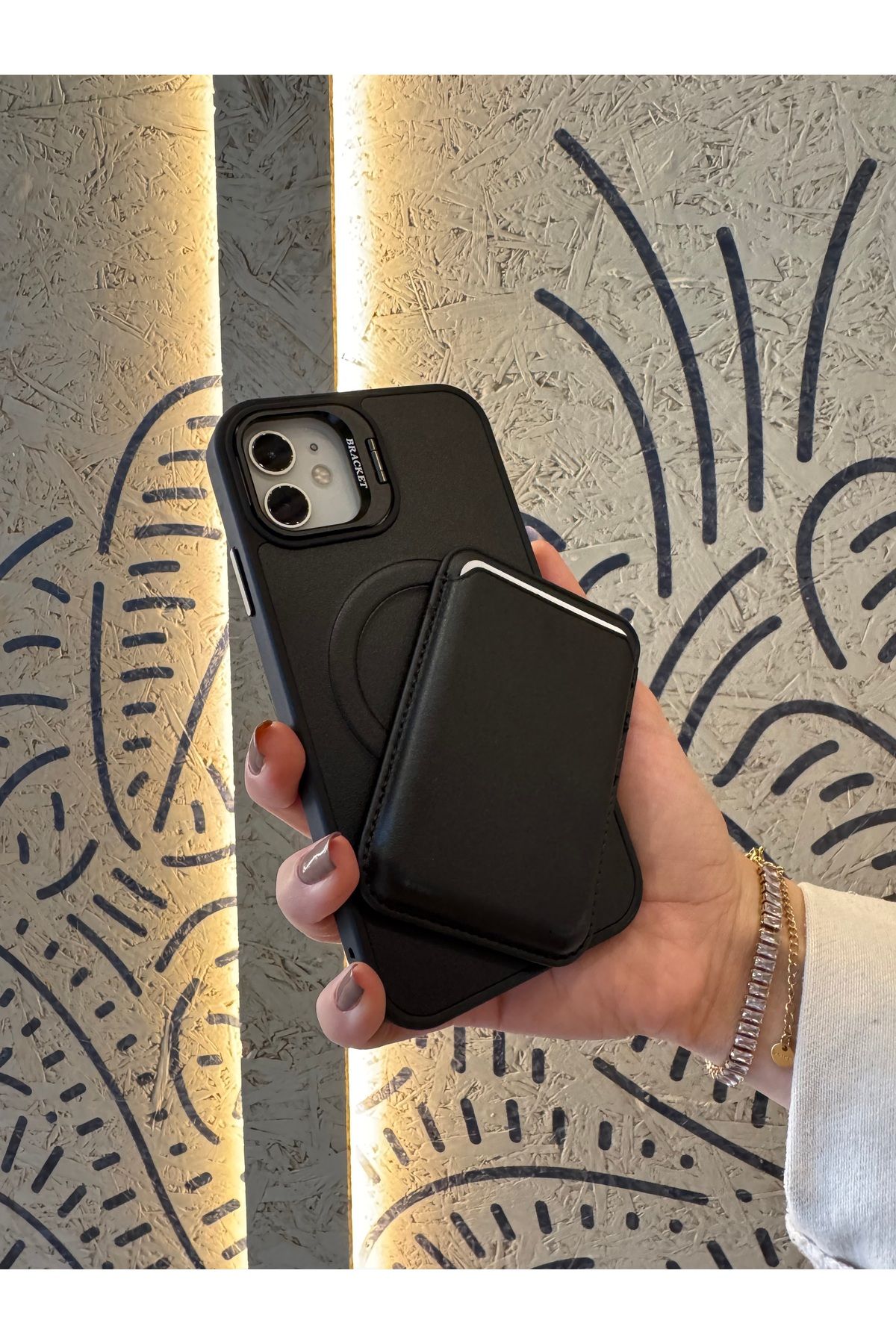 Mois Case İPhone 12 uyumlu Premium siyah deri Magsafe cüzdanlı kartlıklı kamera çerçeve Standlı kılıf