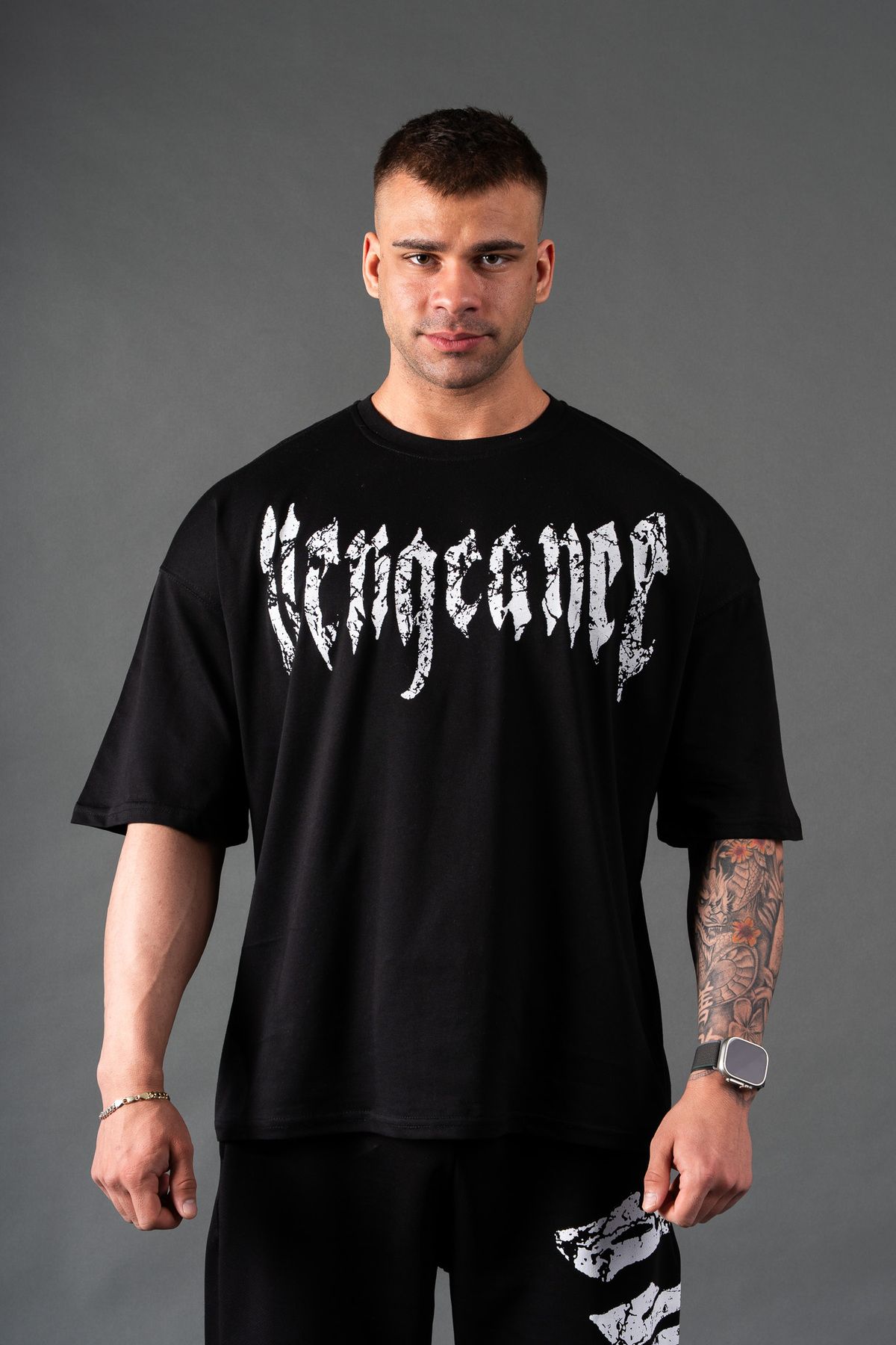 LEGACY'S ROAD Vengeance Oversize T-shirt