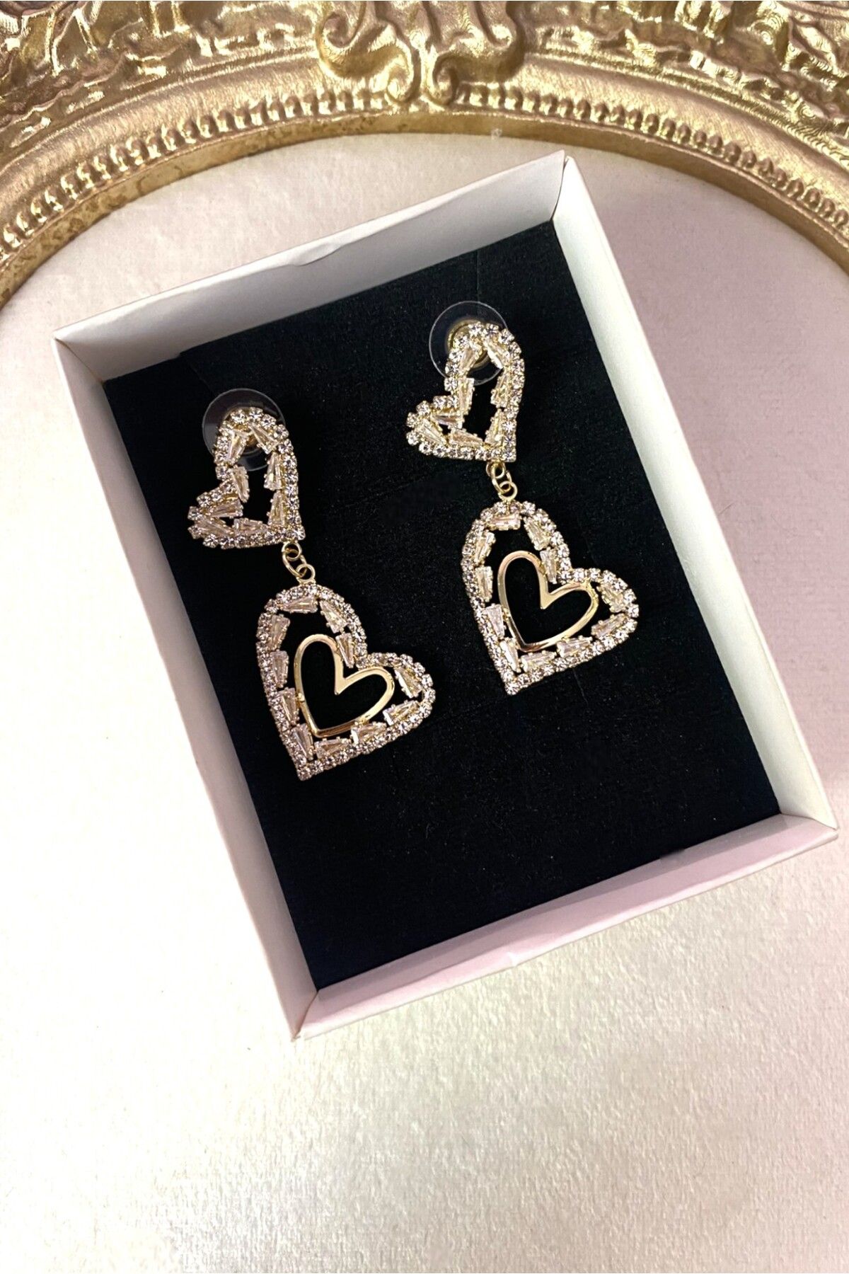 Diamara Designs Sallantılı Zirkon Taşlı Kadın Küpe – Altın ve Gümüş Kaplama Abiye Küpe