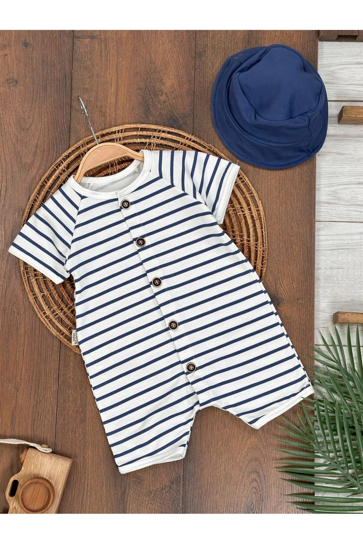Bolly Baby Şapkalı Çİzgili Önden Düğmeli Bebek Tulum %100 Pamuk Bebek Tulum İki İp Kumaş