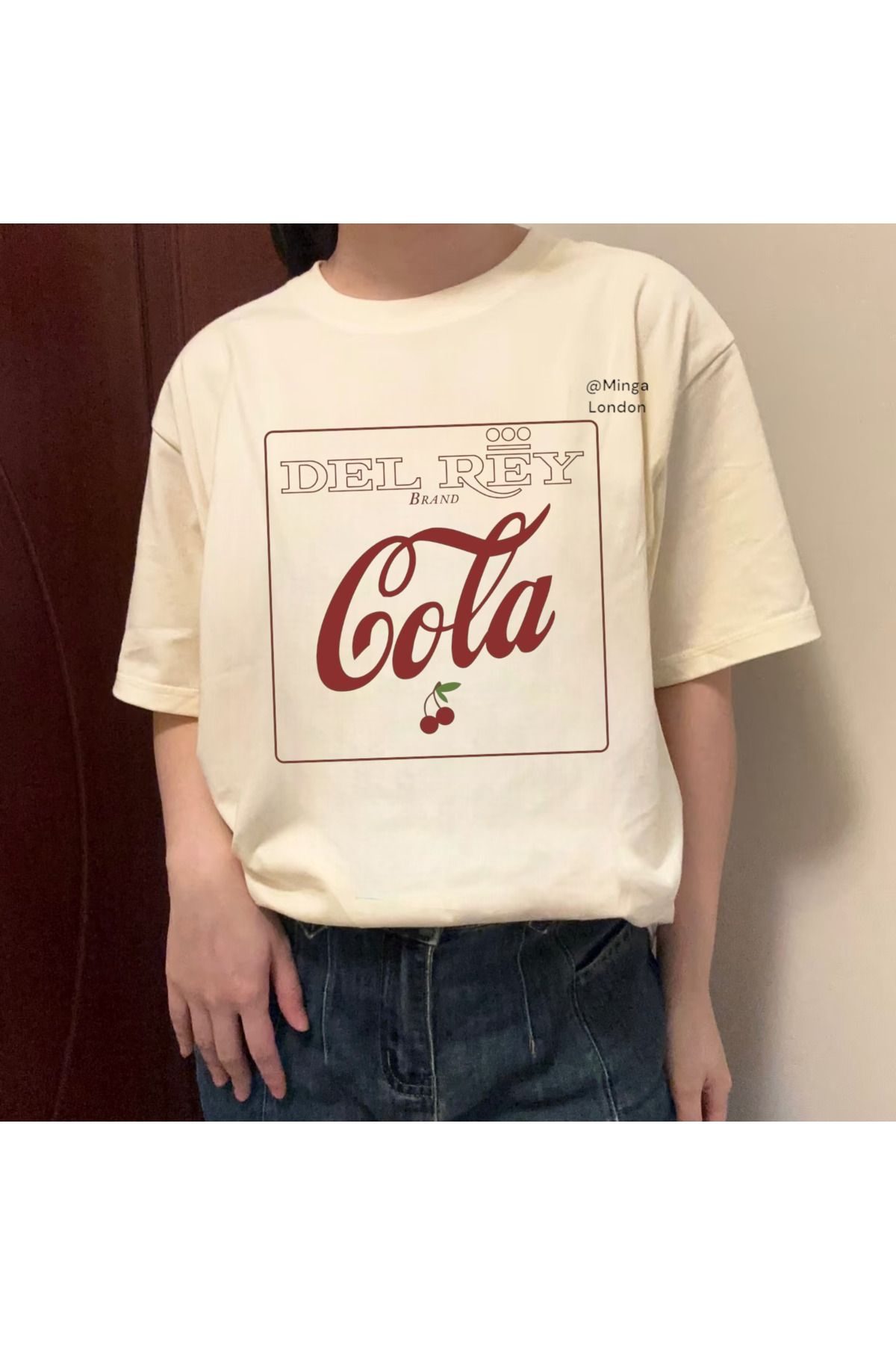 Minga London Bej Lana Del Rey Cherry Ön Baskılı Oversize Tshirt - Ghostella