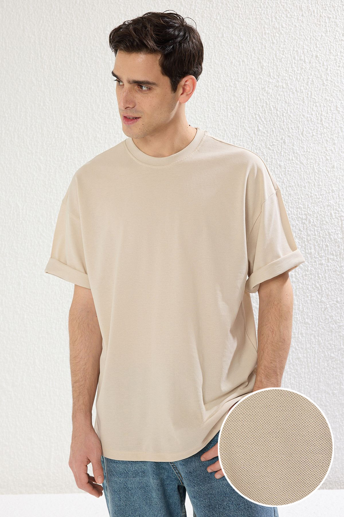 Trendyolmilla Man Taş Oversize/Geniş Kesim Dokulu Basic %100 Pamuklu T-Shirt TMNSS25TS00058