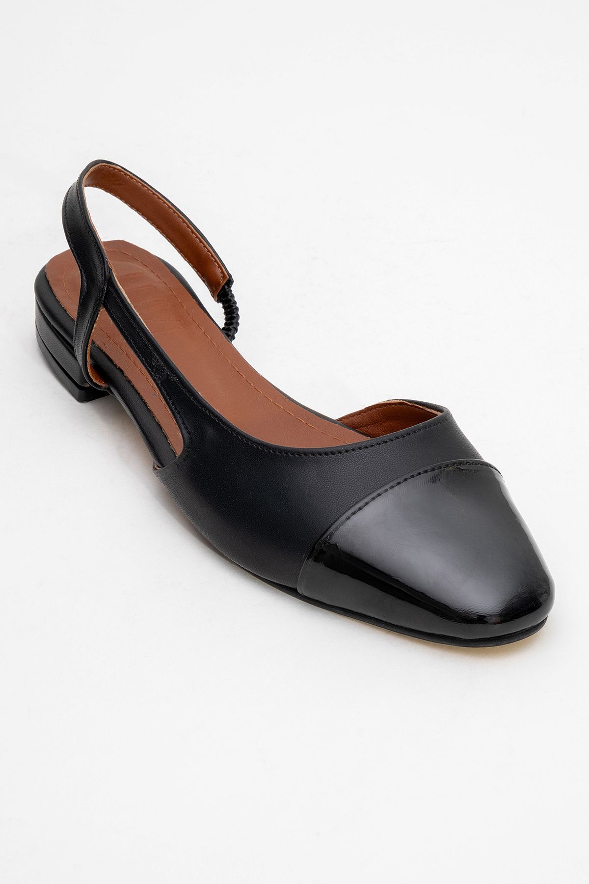 بابیت سیاه زنانه زن پوست Lujo در پشت کفش های صاف و سبک luvishoes