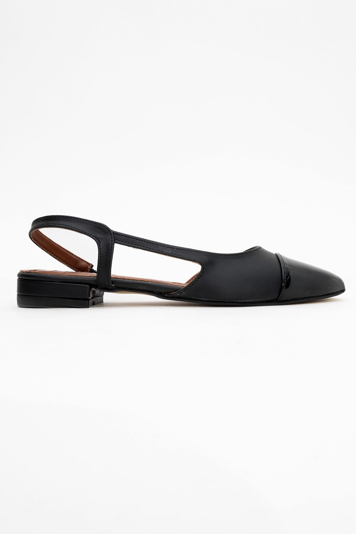 بابیت سیاه زنانه زن پوست Lujo در پشت کفش های صاف و سبک luvishoes