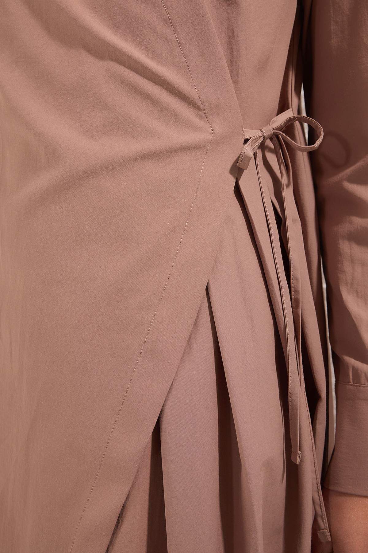 Trendyol Modest-Верблюжа двобортна плісирована сукня з бавовняного тканого полотна TCTSS25EB00065 3