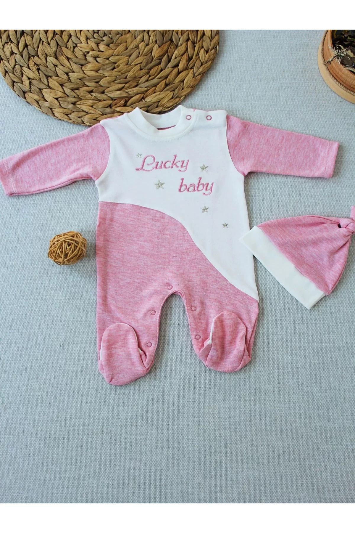 onlinebutik Lucky Baby Nakışlı Es Çizgi Boy Şapkalı Kız Bebek Tulumu Pembe
