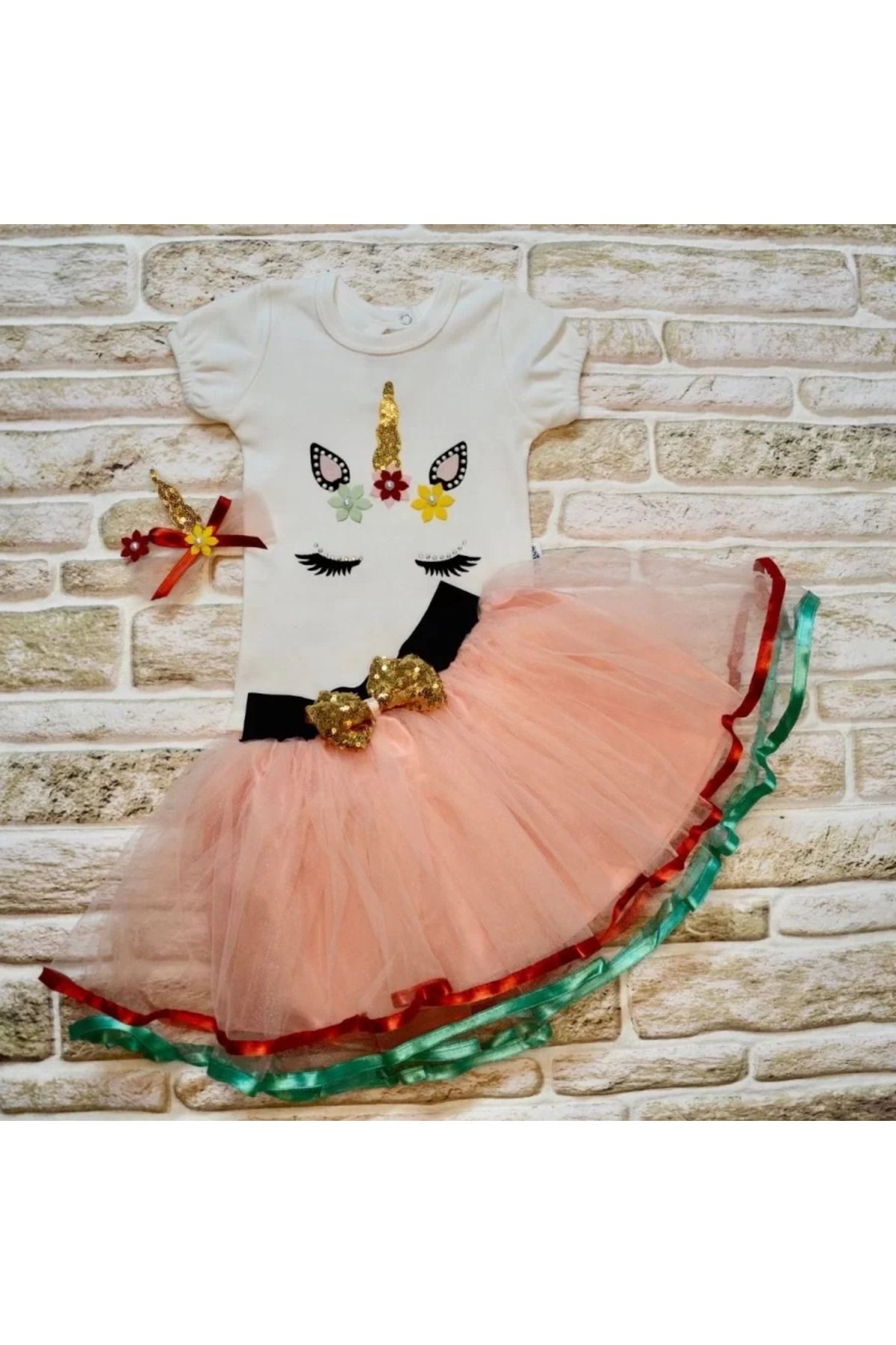 onlinebutik Payetli Pony Nakışlı Tokalı Kısa Kollu Tütü Etek 3lü Kız Bebek Takımı