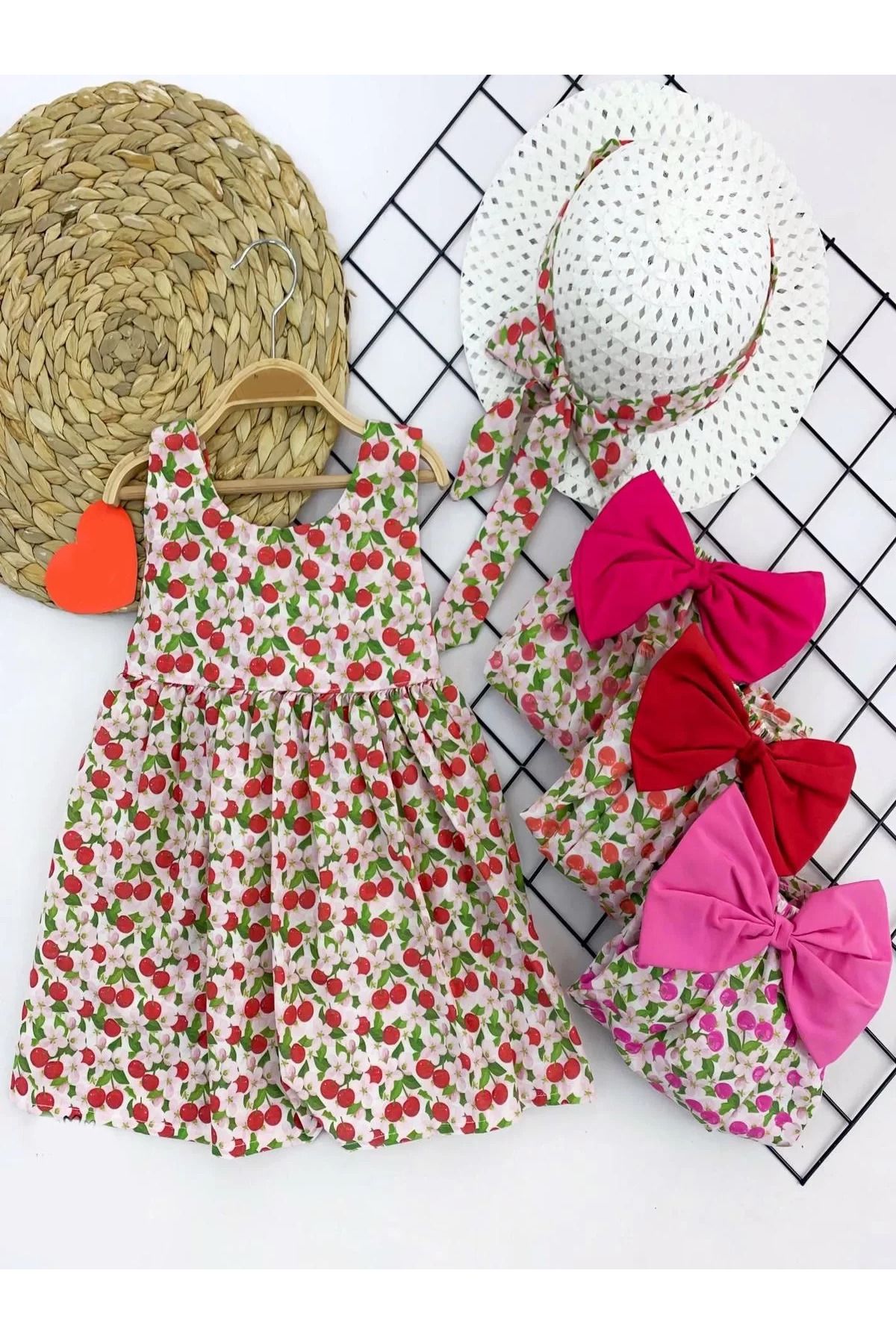 onlinebutik Hasır Şapkalı Kiraz Desenli Askılı 2li Kız Bebek Elbisesi