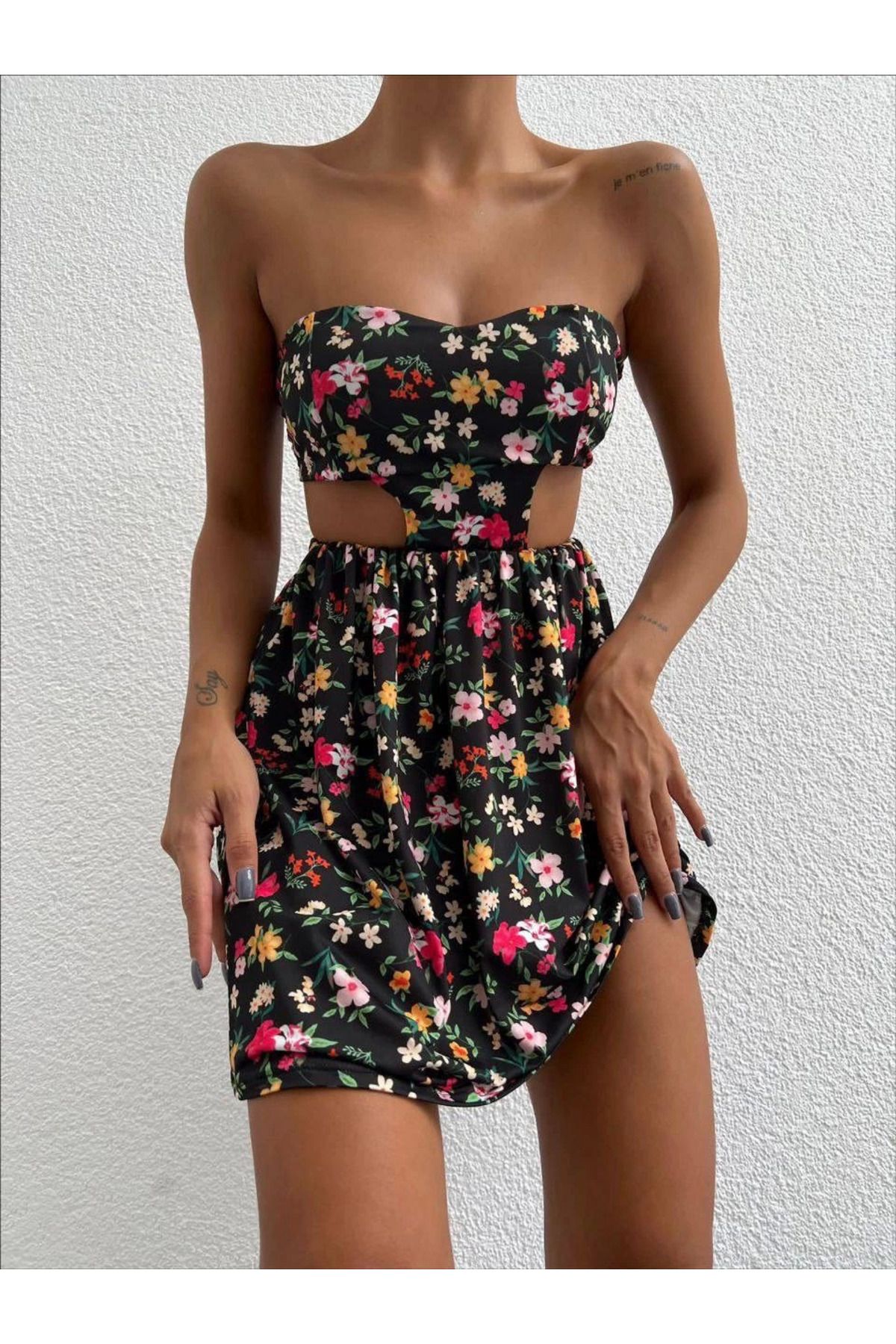 İntive Lingerie Çiçek Baskılı Siyah Straplez Askısız Yanlardan Dekolteli Baskılı Elbise