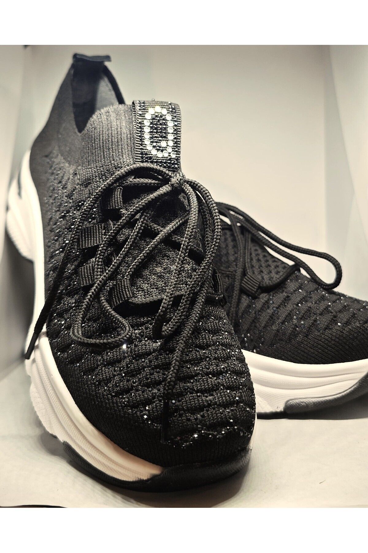Moda Hanım Taşlı Siyah Triko Bağcıklı Rahat Kalıp Sneaker Spor Ayakkabı
