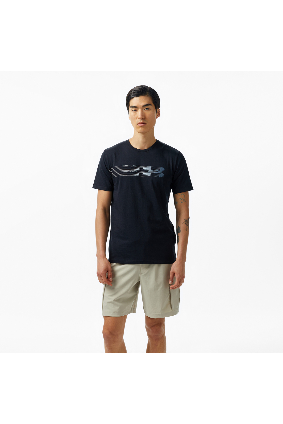 آندر آرمور تی شرت یقه گرد مشکی مردانه با لوگو سمت چپ سینه Fly In