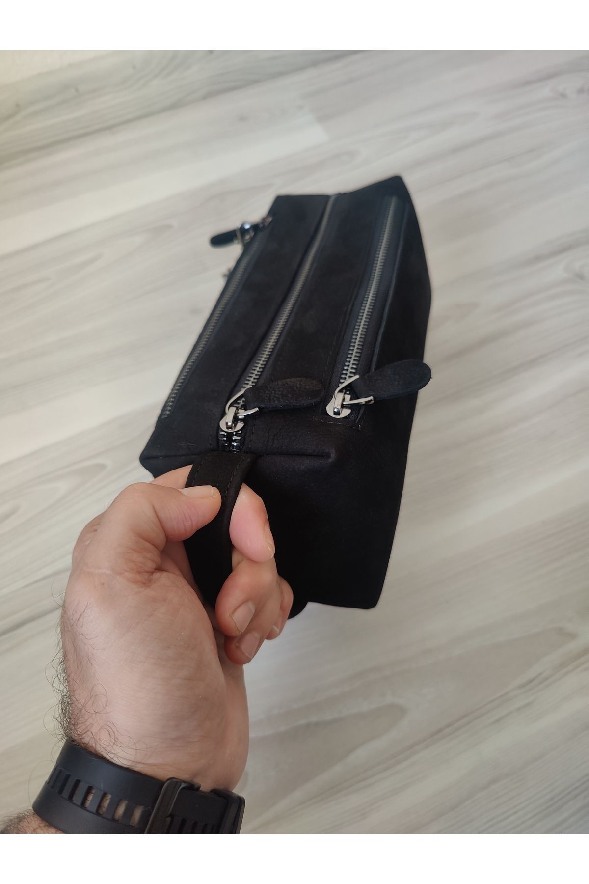 deri erkek el çantası. hakiki deri. omuz göğüs çantası