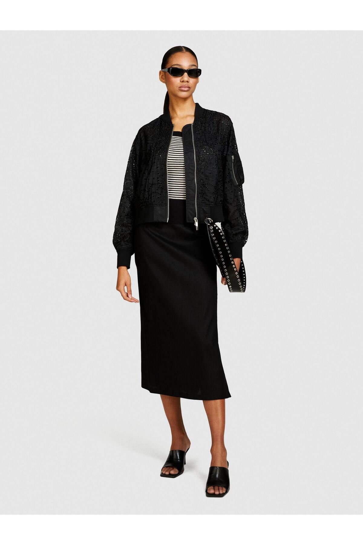 Sisley Keten ve Pamuk Karışımlı Yırtmaçlı Midi Kalem Etek Kadın Siyah Etek - 324P4U6WL0023