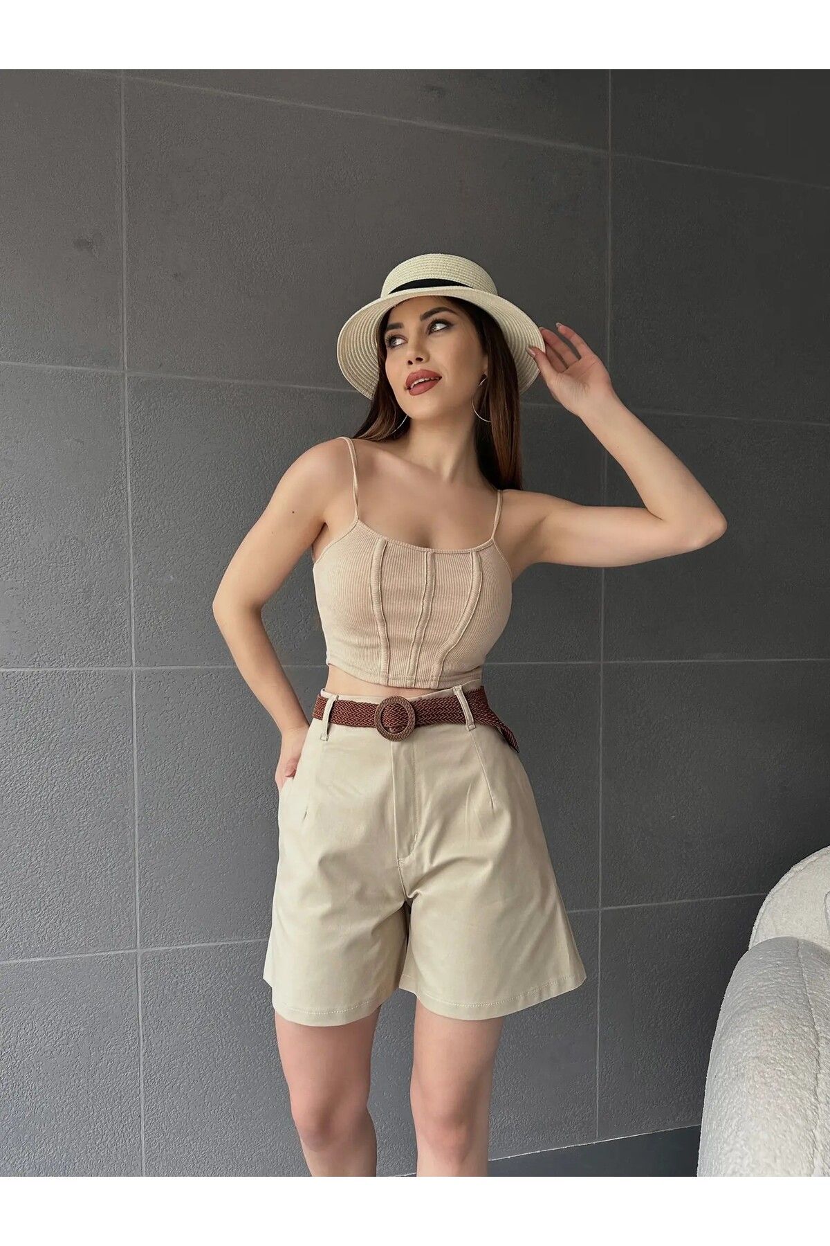 LOBOLIC Kadın Geniş Paçalı Kemer Hediyeli Mom Şort