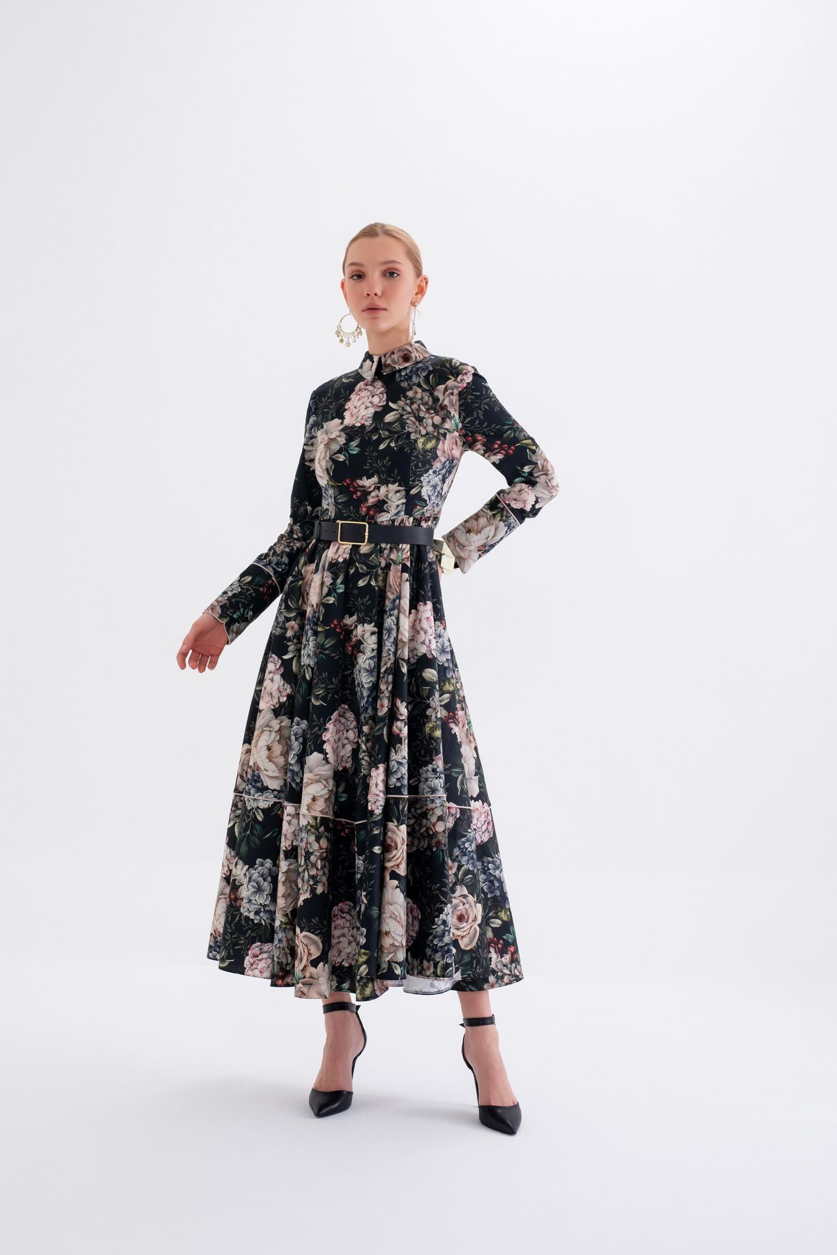 BERRENstudio Peony Noire Siyah Çiçekli Kloş Elbise