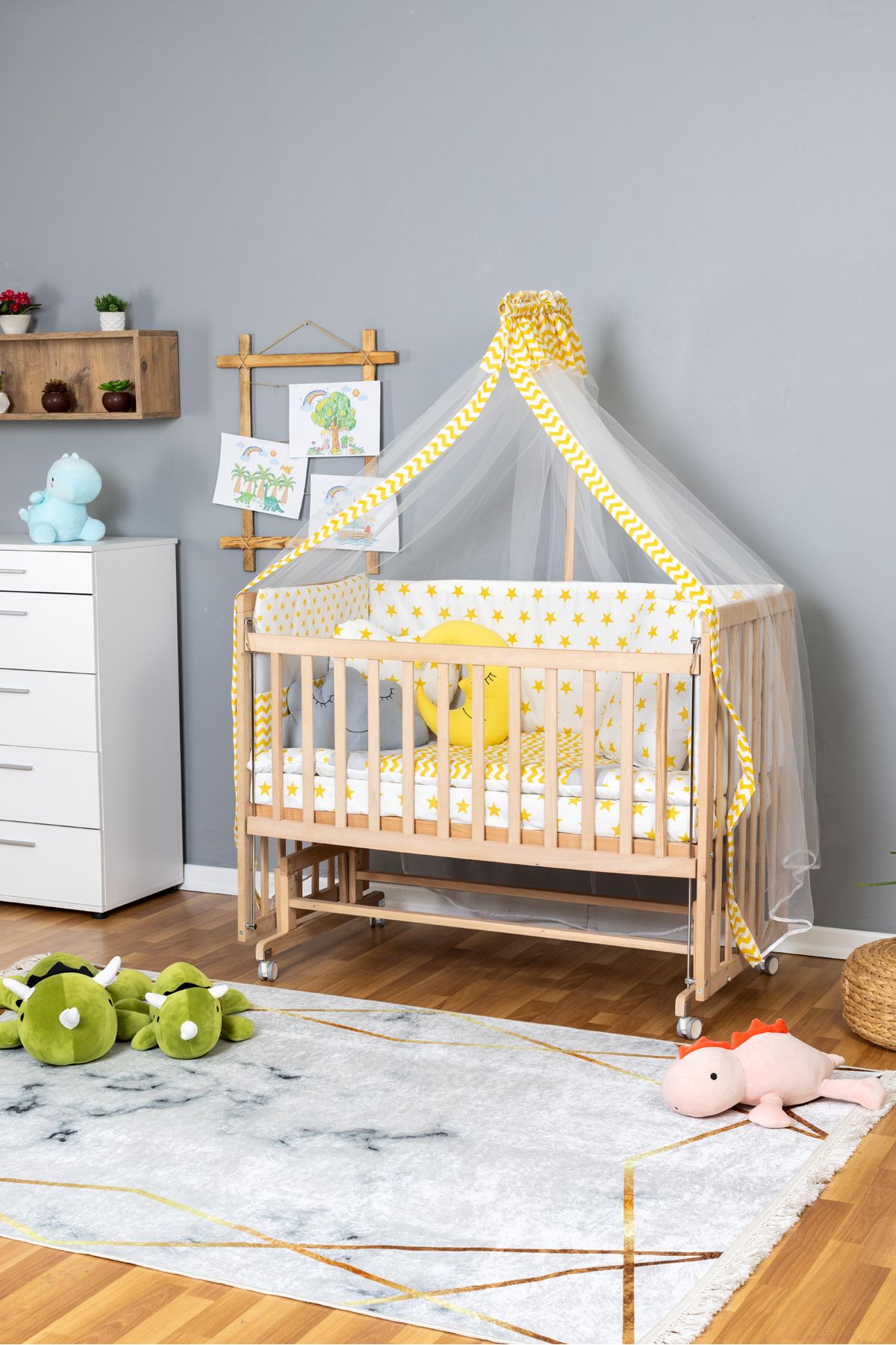 Carino Wins Ahşap Beşik Anne Yanı Yeni Doğan Asya Organik Bebek Beşiği SARI YILDIZ UYKU SETLİ + TEKERLEKLİ