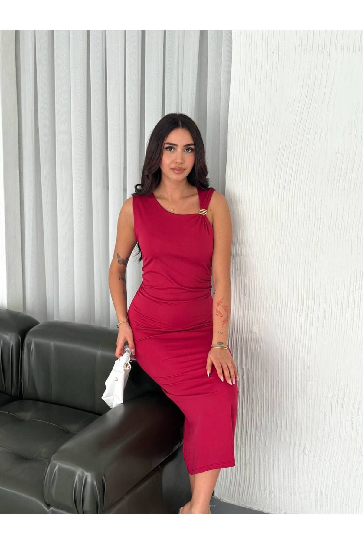 Noa Noa Omuz Aksesuar Detaylı Uzun Elbise