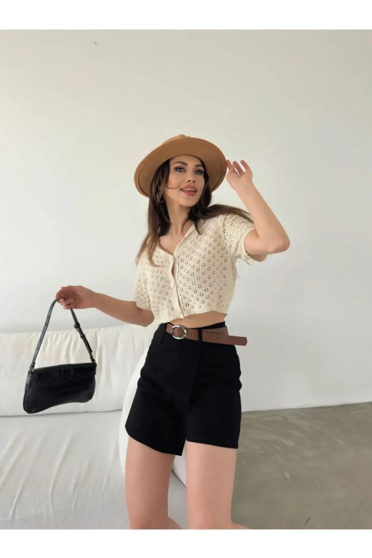 Butik Siyah Renk Kemerli Şort Etek