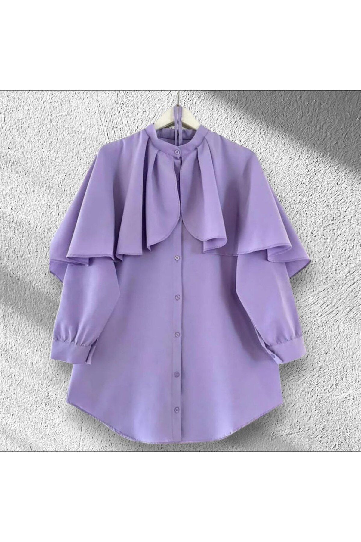 Butik Dik Yaka Pelerin Detaylı Poplin Gömlek