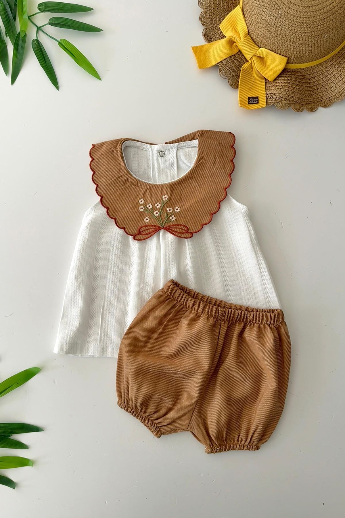 Minigimin Cicileri Miniğimin Cicileri Yaka Nakış Detaylo Şortlu Kız Bebe 2 li Takım - Kahverengi