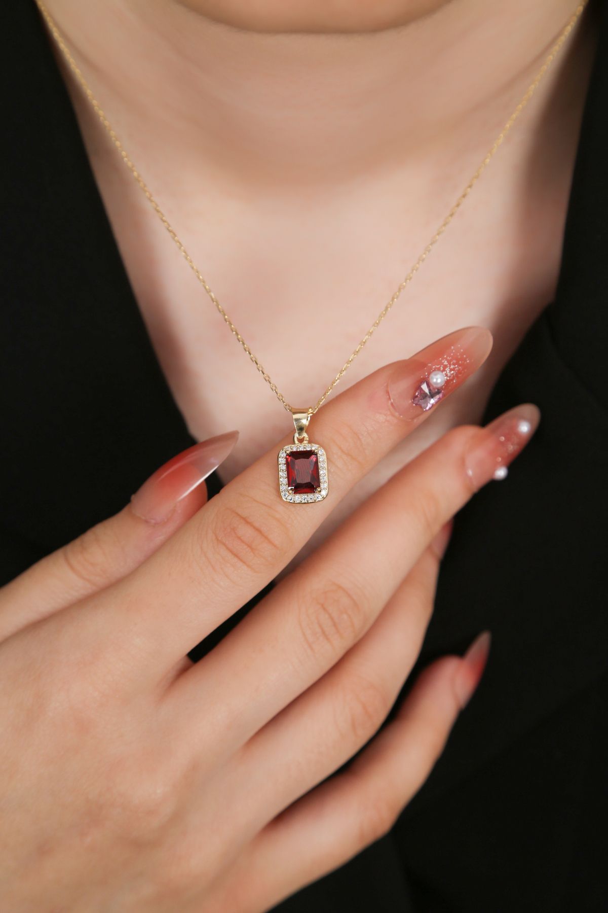Sanem silver Baget Kolye,925 Ayar Üzeri 14 Ayar Altın Kaplama,Garnet Taşlı Baget Kolye,Pırlanta Model