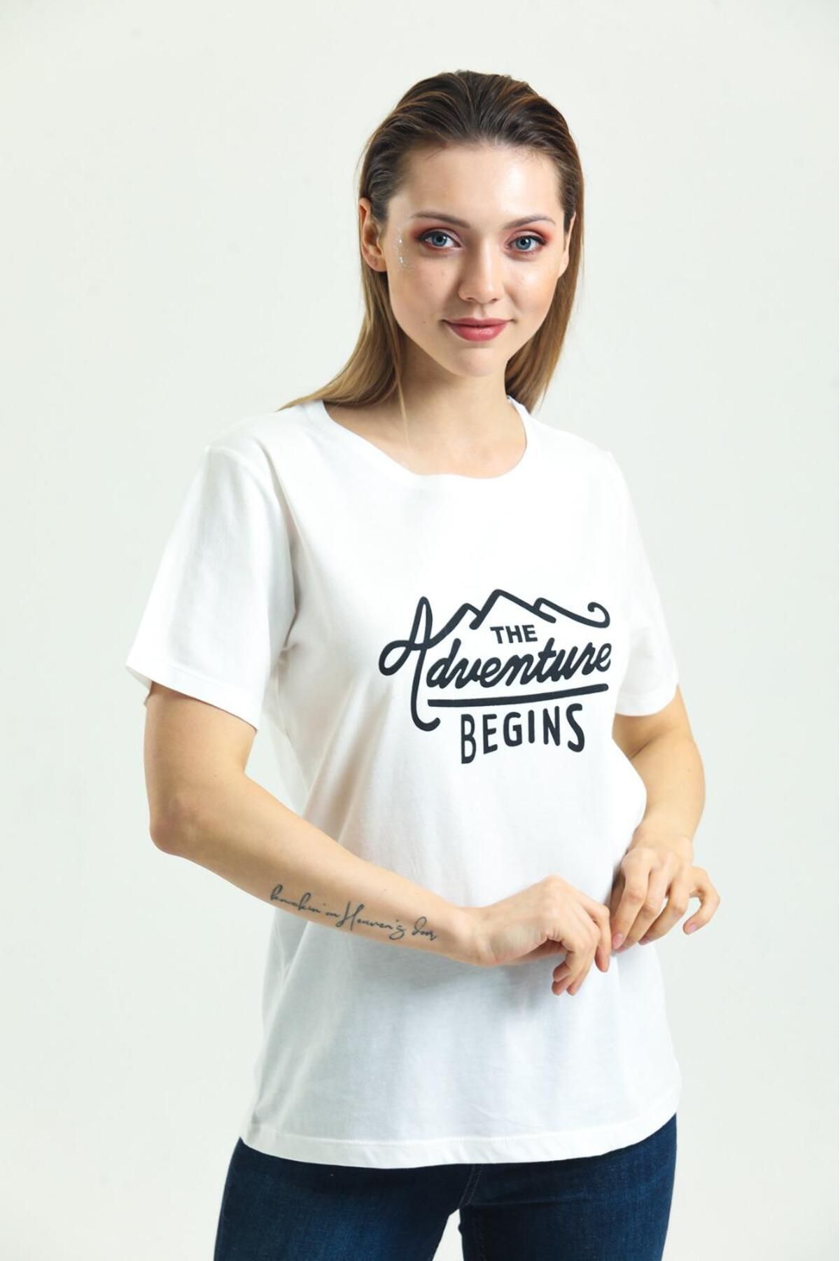 MODA Yazı Detaylı Beyaz T-Shirt