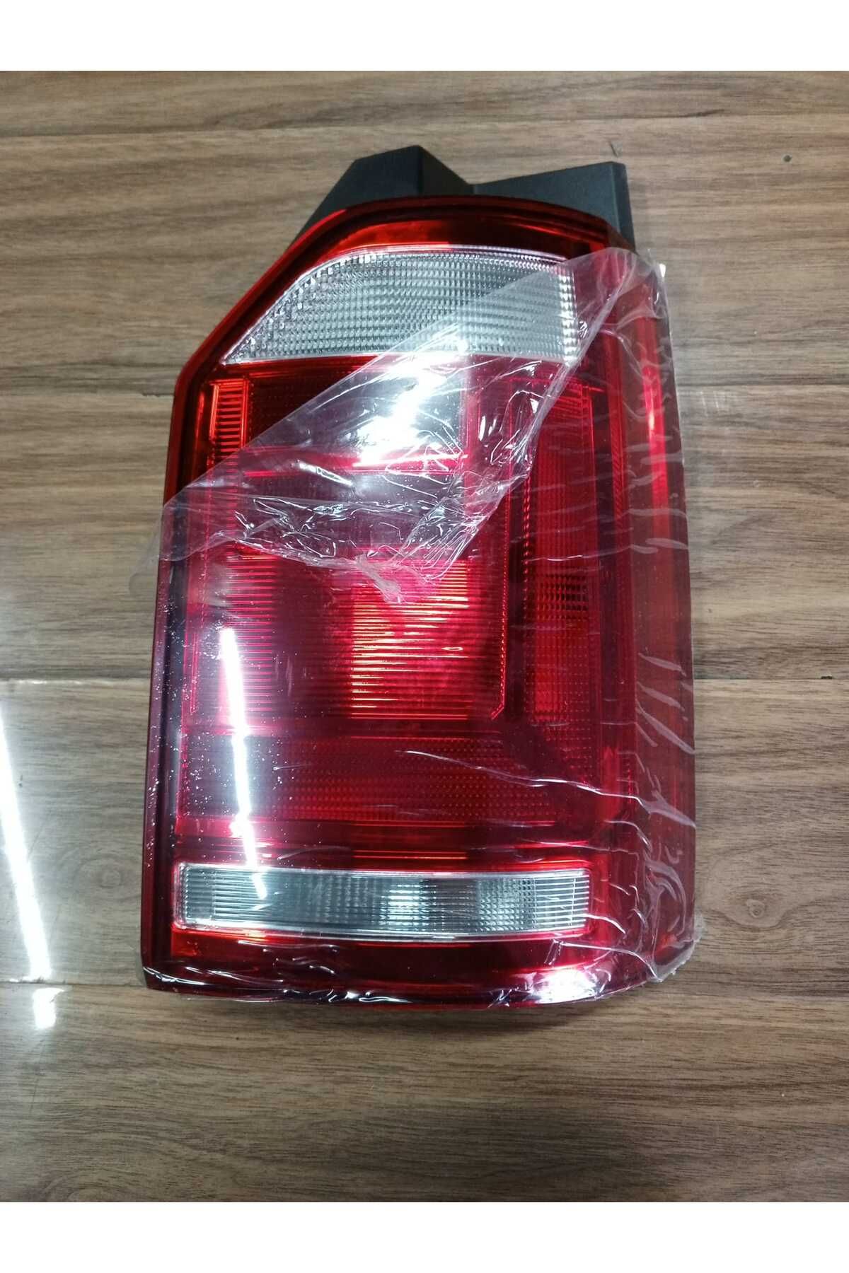 Volkswagen VW VOLKSWAGEN TRANSPORTER T7 SAĞ ARKA STOP LAMBASI OEM 7E 59 450 96E MODEL 2015-2019