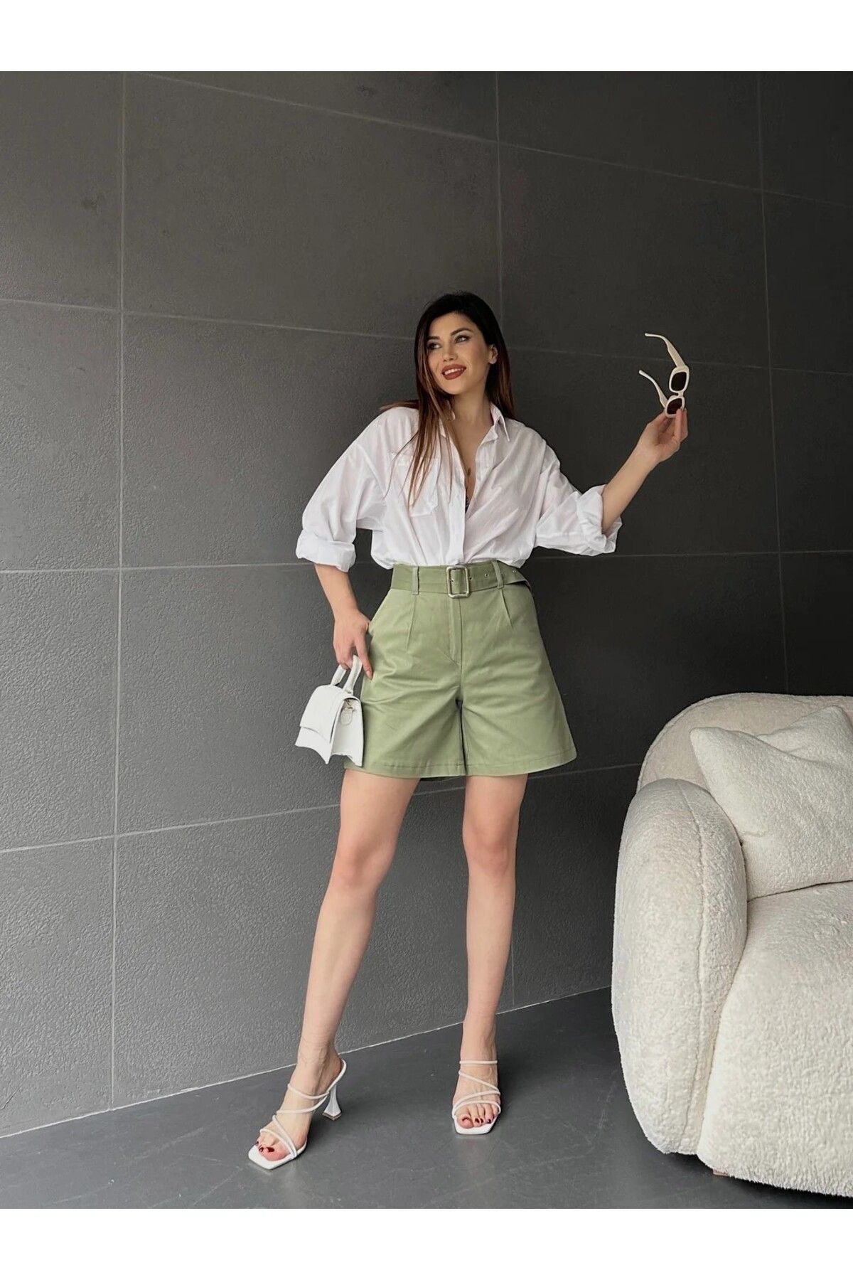 H&E LUXURY DESIGN Kadın Kuş Gözü Kemerli Şort