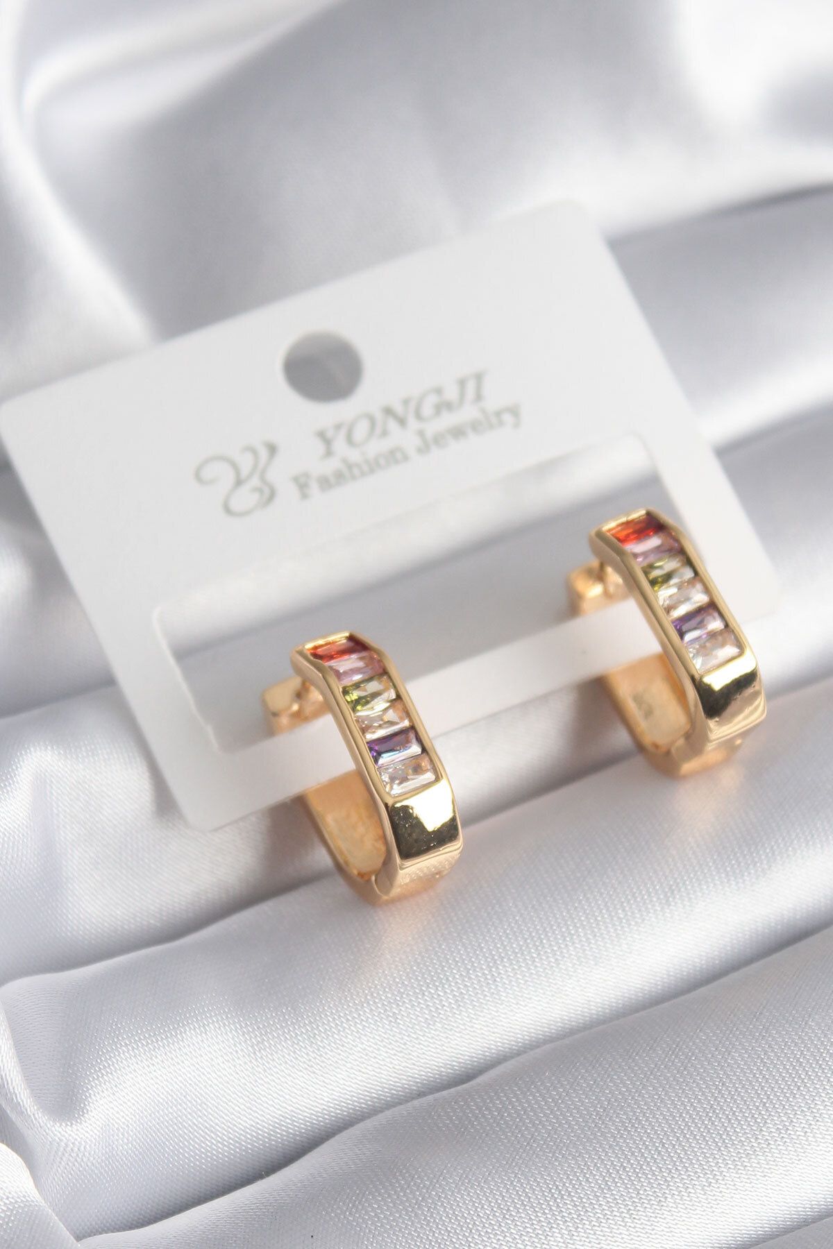 melfxxl eticaret Pirinç Gold Renk Renkli Zirkon Taşlı Kadın Küpe - Lisinya