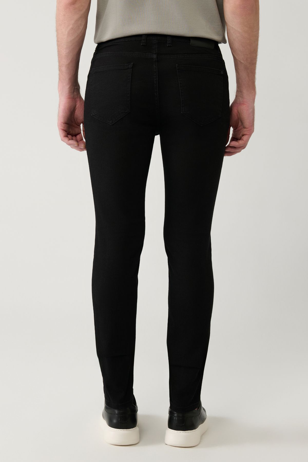 Avva-Schwarze, gewaschene, flexible Jeanshose für Herren E 003512 4
